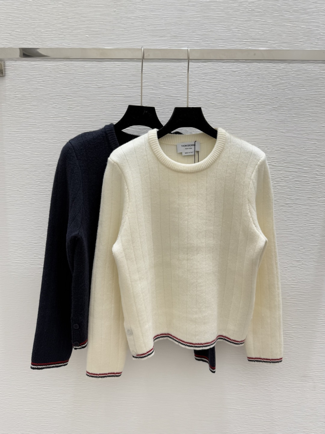 NO:455062,TB Home Early Autumn New Striped Round Neck Knitted Long Sleeve Color Apricot Blue Size 36.38.40,,alexander wang19860909TB家 早秋新款条纹圆领针织长袖 颜色杏色 宝蓝 尺码36.38.40,,alexander wang,Women's clothing