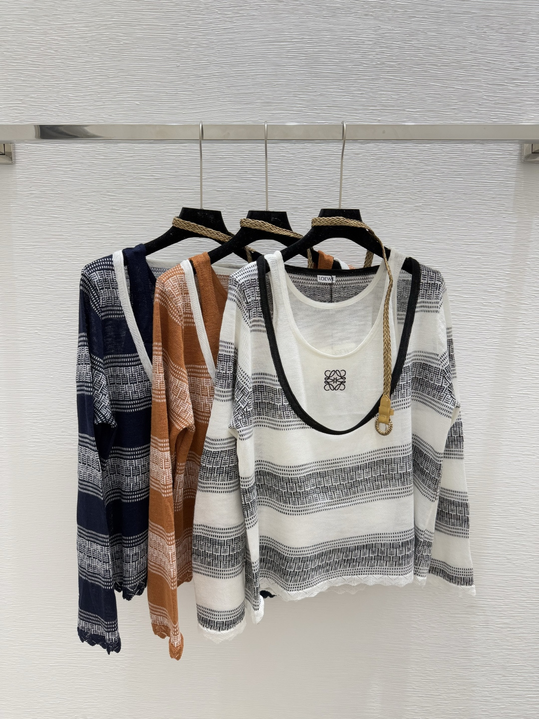 NO:455059,LO Home Early autumn new knitted striped fake two pieces color white coffee royal blue size 36.38.40, alexander wang19860909LO家 早秋新款针织条纹假两件 颜色白色 咖啡 宝蓝 尺码36.38.40,,alexander wang,Women's clothing