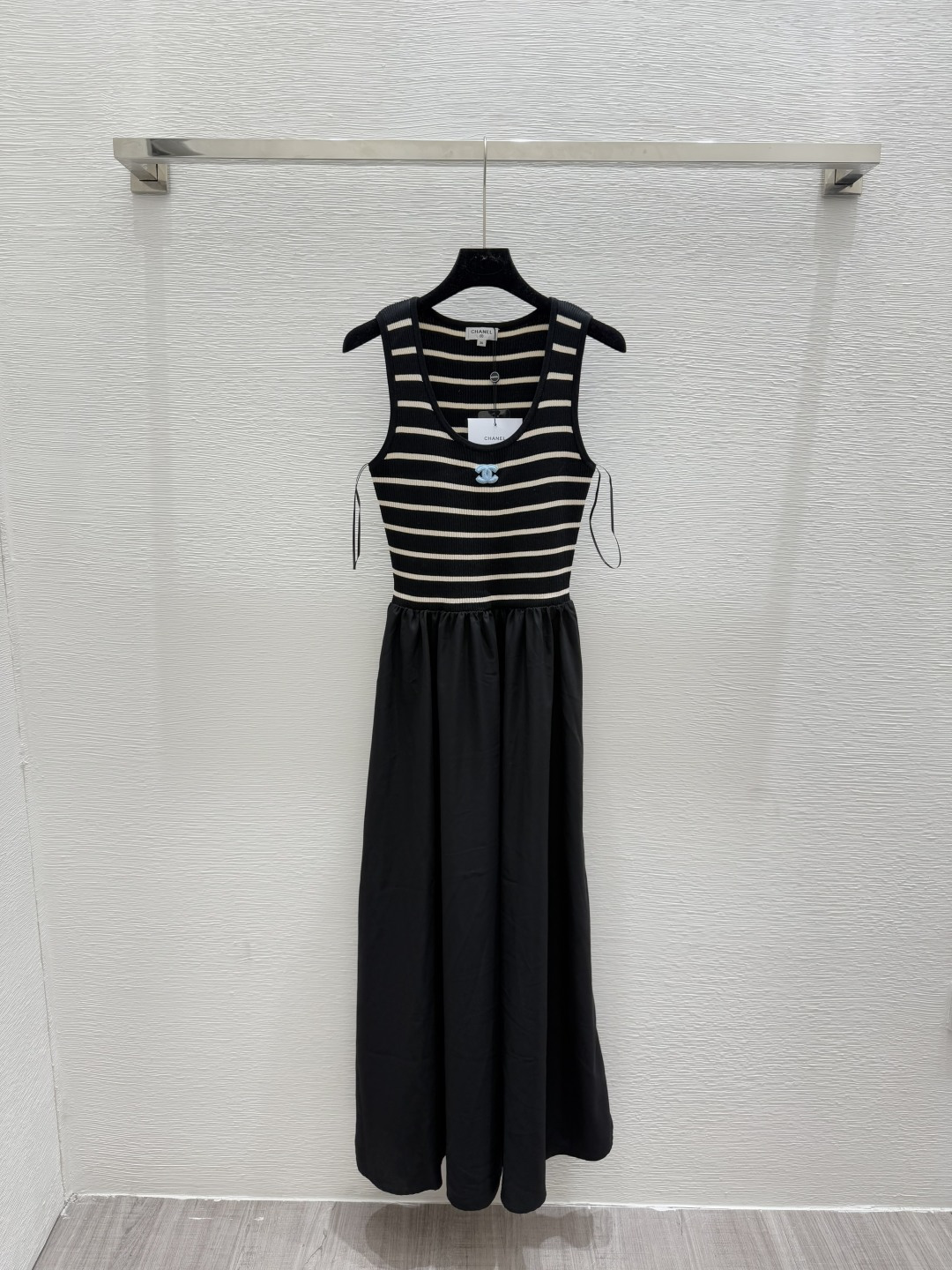 NO:455753,CH Home Summer New Style Striped Round Neck Knitted Vest Skirt Color Black Size 36.38.40, Skirts, Alexander Wang19860909CH家 夏季新款 条纹圆领针织背心裙 颜色黑色 尺码36.38.40,,skirts,alexander wang,Women's clothing