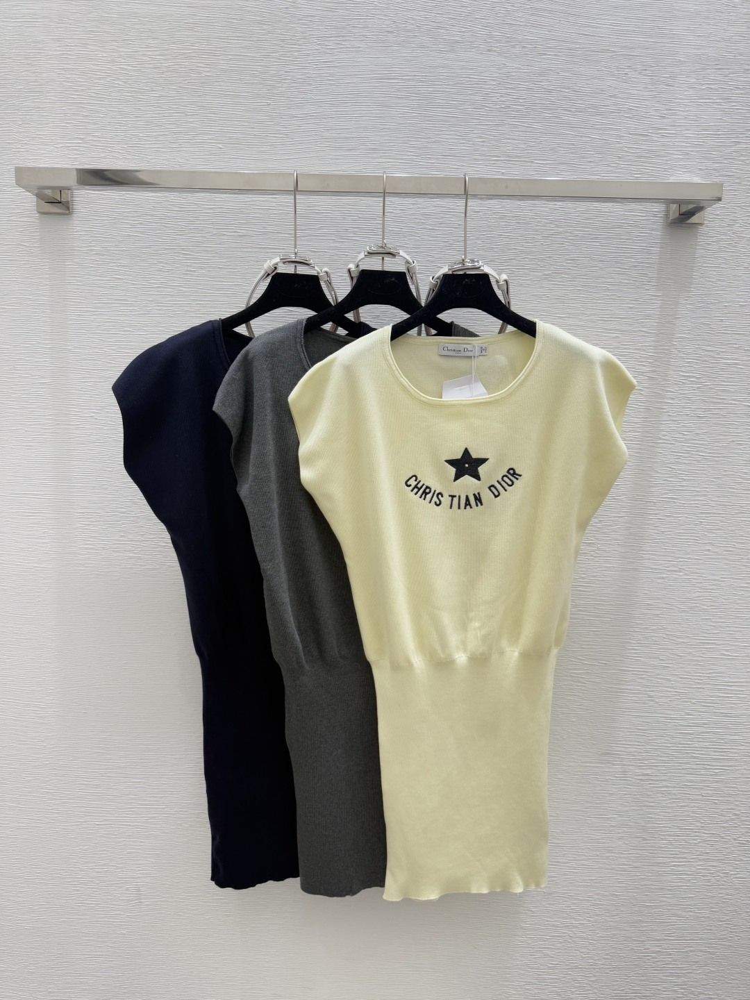NO:457048,D Home Summer New Style Five-pointed Star Letter Long Sleeve Knitted Dress Color Yellow Gray Royal Blue Size 36.38.40, Dior, Skirts, Alexander Wang19860909D家 夏季新款 五角星字母长袖针织连衣裙 颜色黄色 灰色 宝蓝 尺码36.38.40,,dior,skirts,alexander wang,Women's clothing