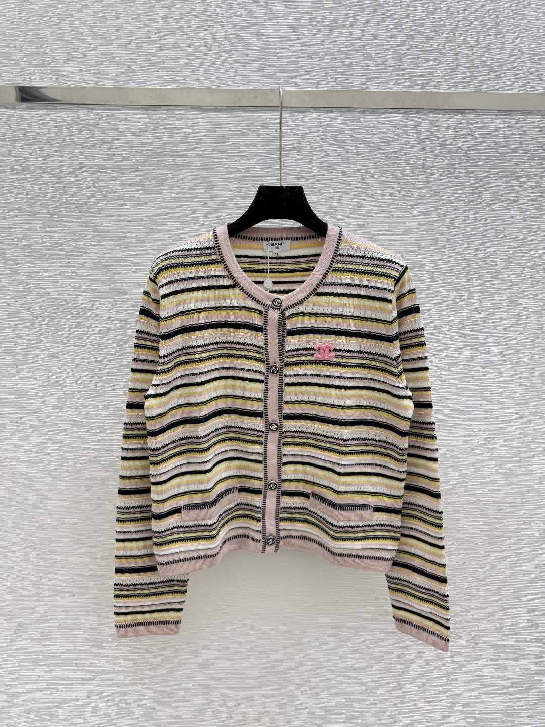 NO:460292,CH Home Early Autumn New Contrast Striped Round Neck Knitted Long Sleeve Cardigan Color Pink Size 36.38.40,,alexander wang19860909CH家 早秋新款 撞色条纹圆领针织长袖开衫 颜色粉色 尺码36.38.40,,alexander wang,Women's clothing