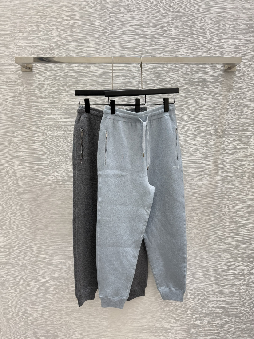 NO:469052,D Home Early Autumn New Style Solid Color Simple Drawstring Knitted Trousers Color Blue Gray Size 36.38.40, Dior, Alexander wang19860909D家 早秋新款 纯色简约抽绳针织长裤 颜色蓝色 灰色 尺码36.38.40,,dior,alexander wang,Women's clothing