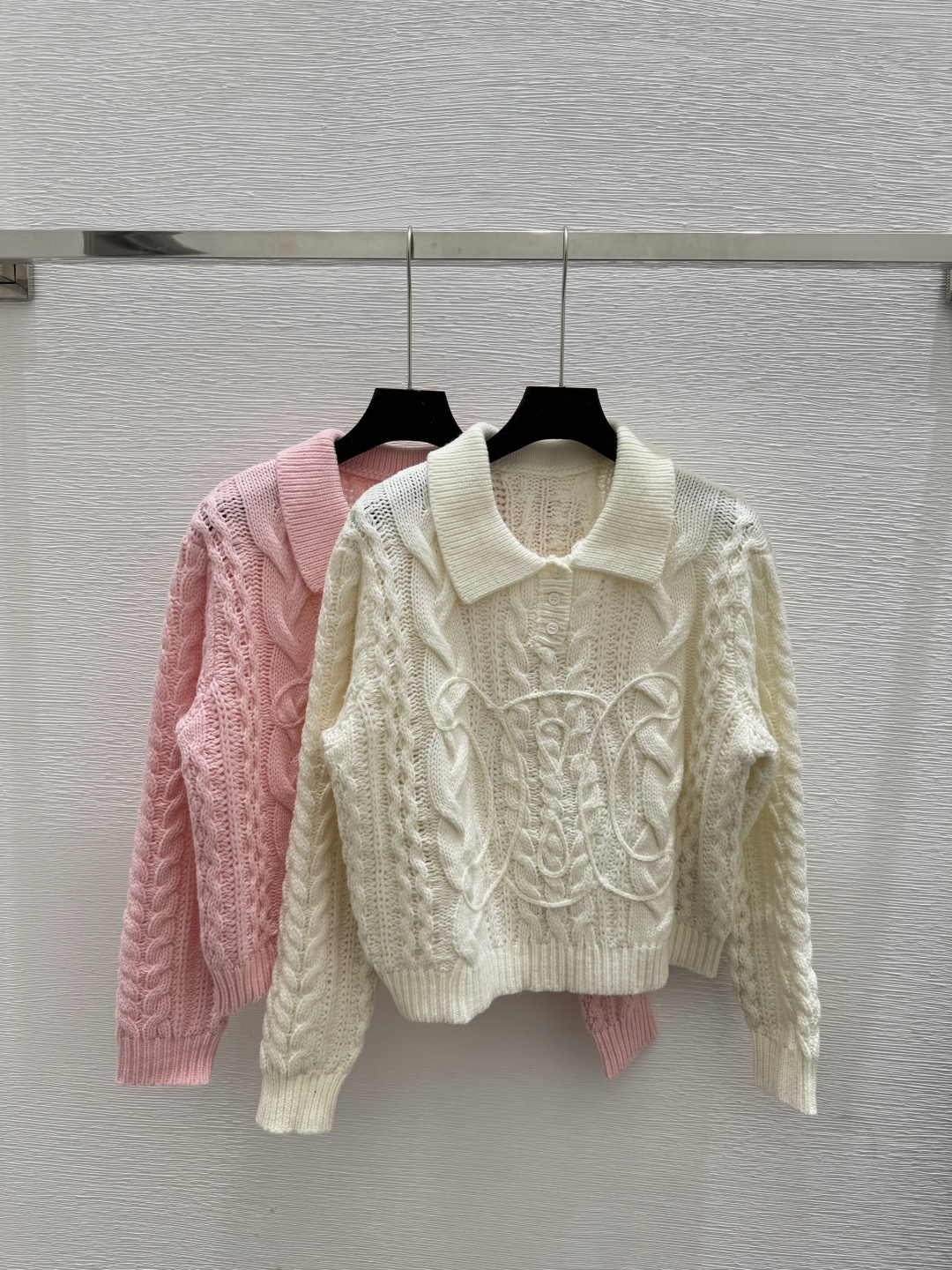NO:470795,CE Home Early Autumn New Style Solid Color Three-dimensional Logo Lapel Knitted Long Sleeve Color White Pink Size 36.38.40, Alexander Wang19860909CE家 早秋新款 纯色立体logo翻领针织长袖 颜色白色 粉色 尺码36.38.40,,alexander wang,Women's clothing