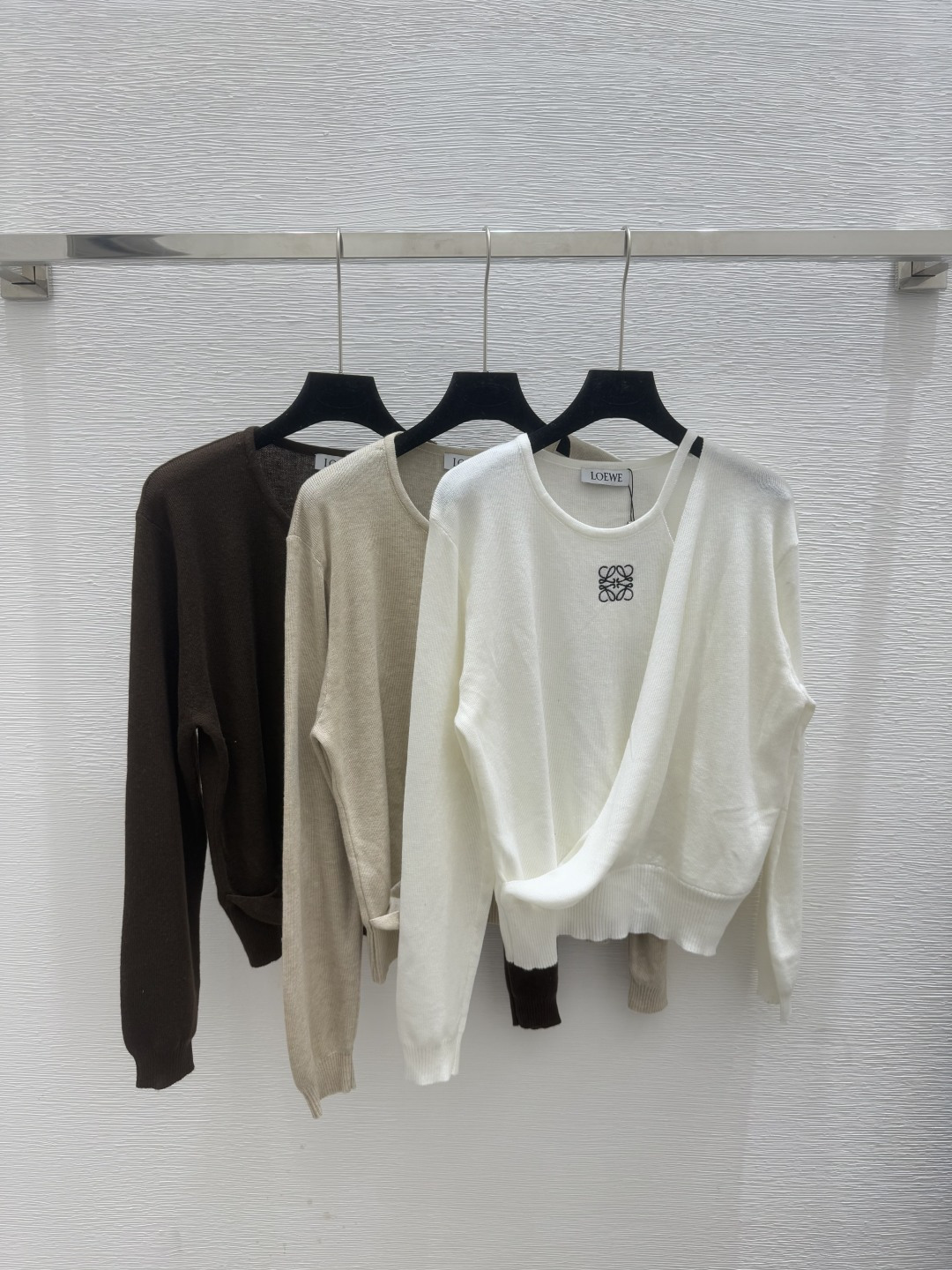 NO:470749,LO Home Early Autumn New Style Solid Color Design Round Neck Knitted Long Sleeve Color White Oat Coffee Size 36.38.40, Alexander wang19860909LO家 早秋新款 纯色设计感圆领针织长袖 颜色白色 燕麦 咖啡 尺码36.38.40,,alexander wang,Women's clothing