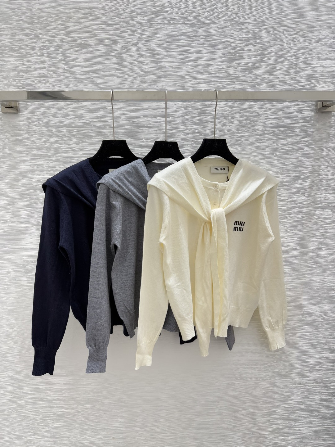 NO:470704,M Home Early Autumn New Style Solid Color Shawls Knitted Long Sleeve Cardigan Color Apricot Gray Royal Blue Size 36.38.40, Shawls,alexander wang19860909M家 早秋新款 纯色披肩针织长袖开衫 颜色杏色 灰色 宝蓝 尺码36.38.40,,shawls,alexander wang,Women's clothing