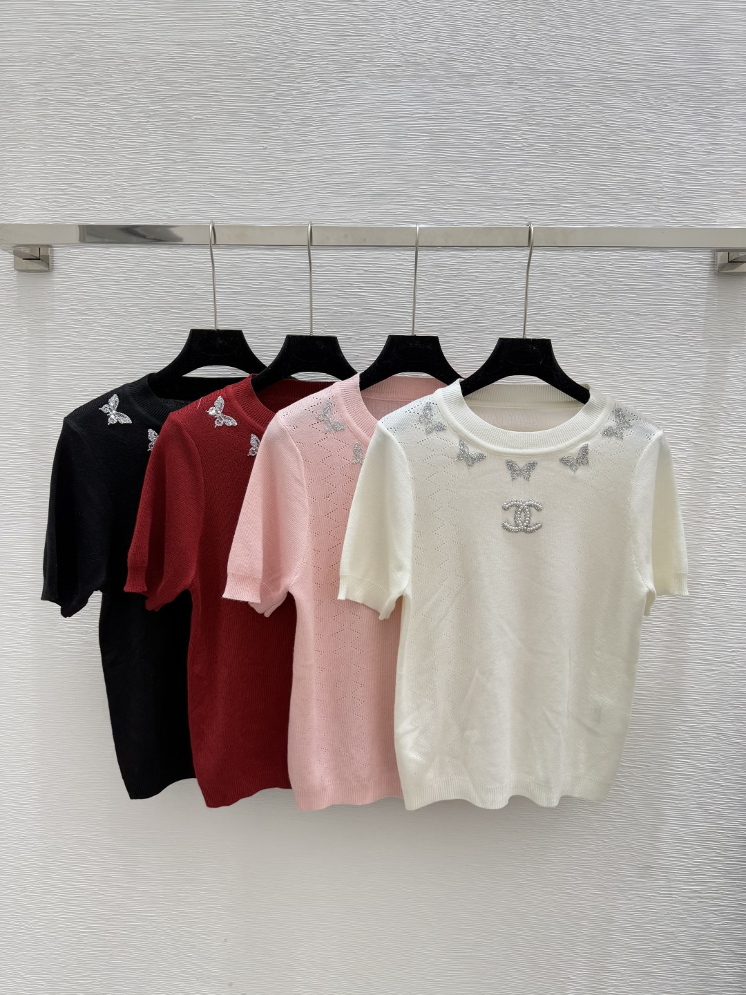 NO:470686,CH Home Early Autumn New Style Butterfly Paste Diamond Round Neck Knitted Short Sleeve Color White Pink Red Black Size 36.38.40, T-shirt,alexander wang19860909CH家 早秋新款 蝴蝶贴钻圆领针织短袖 颜色白色 粉色 红色 黑色 尺码36.38.40,,T-shirt,alexander wang,Women's clothing