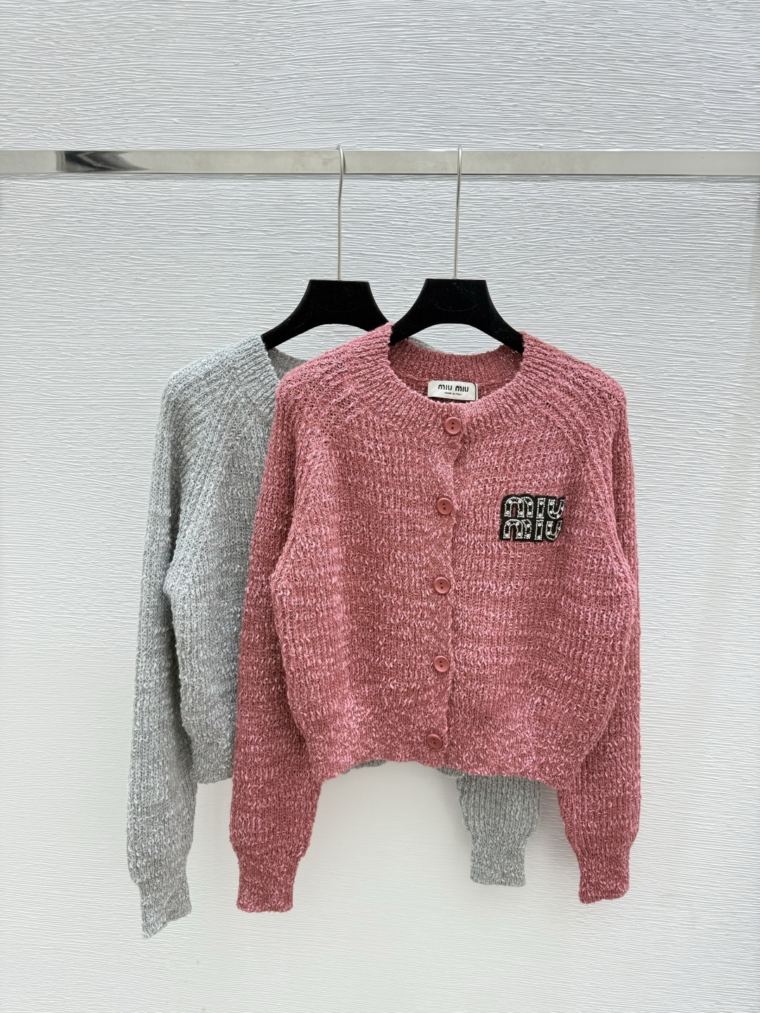 NO:473957,M Home Early Autumn New Style Solid Color Bead Chip Knitted Long Sleeve Cardigan Color Pink Gray Size 36.38.40,,alexander wang19860909M家 早秋新款 纯色珠片针织长袖开衫 颜色粉色 灰色 尺码36.38.40,,alexander wang,Women's clothing