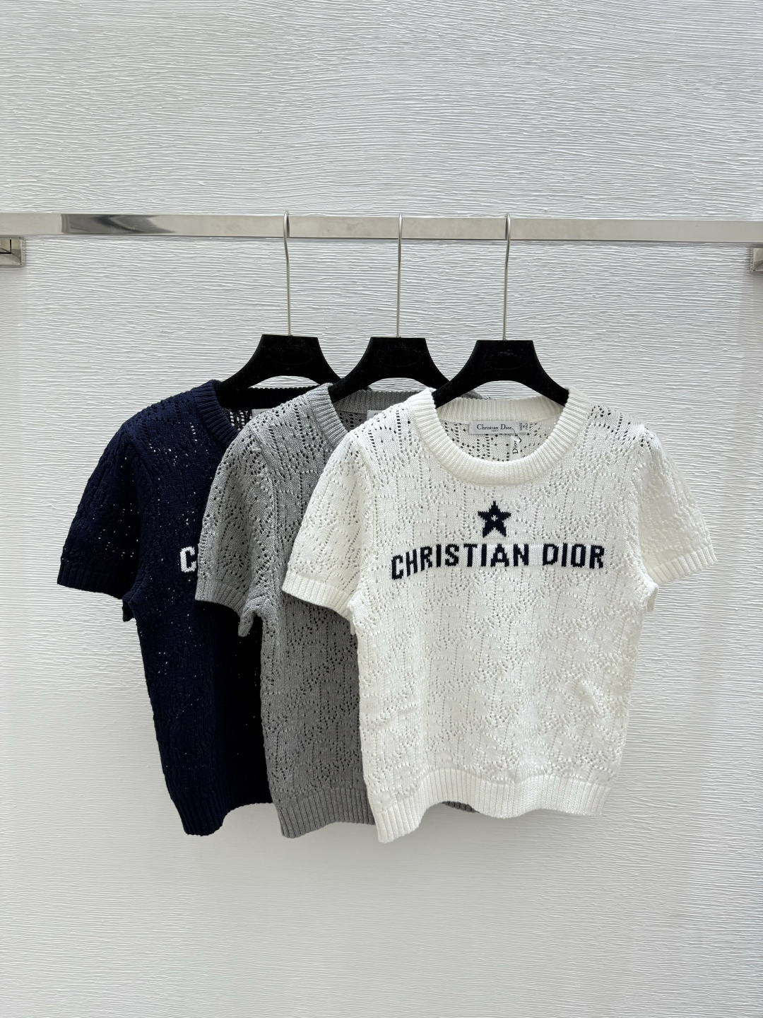 NO:473926,D Home Summer New Style Five-pointed Star Letter Hollow Round Neck Knitted Short Sleeve Color White Gray Royal Blue Size 36.38.40, Dior, T-shirt, alexander wang19860909D家 夏季新款 五角星字母镂空圆领针织短袖 颜色白色 灰色 宝蓝 尺码36.38.40,,dior,T-shirt,alexander wang,Women's clothing
