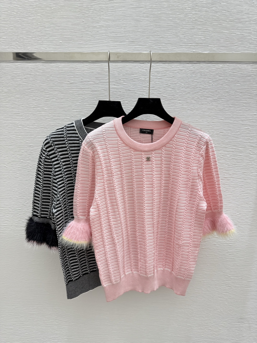 NO:475078,CH Home Summer New Style Color-blocking Feathered Round Neck Knitted Short Sleeve Color Pink Black Size 36.38.40, T-shirt,alexander wang19860909CH家 夏季新款 拼色羽饰圆领针织短袖 颜色粉色 黑色 尺码36.38.40,,T-shirt,alexander wang,Women's clothing