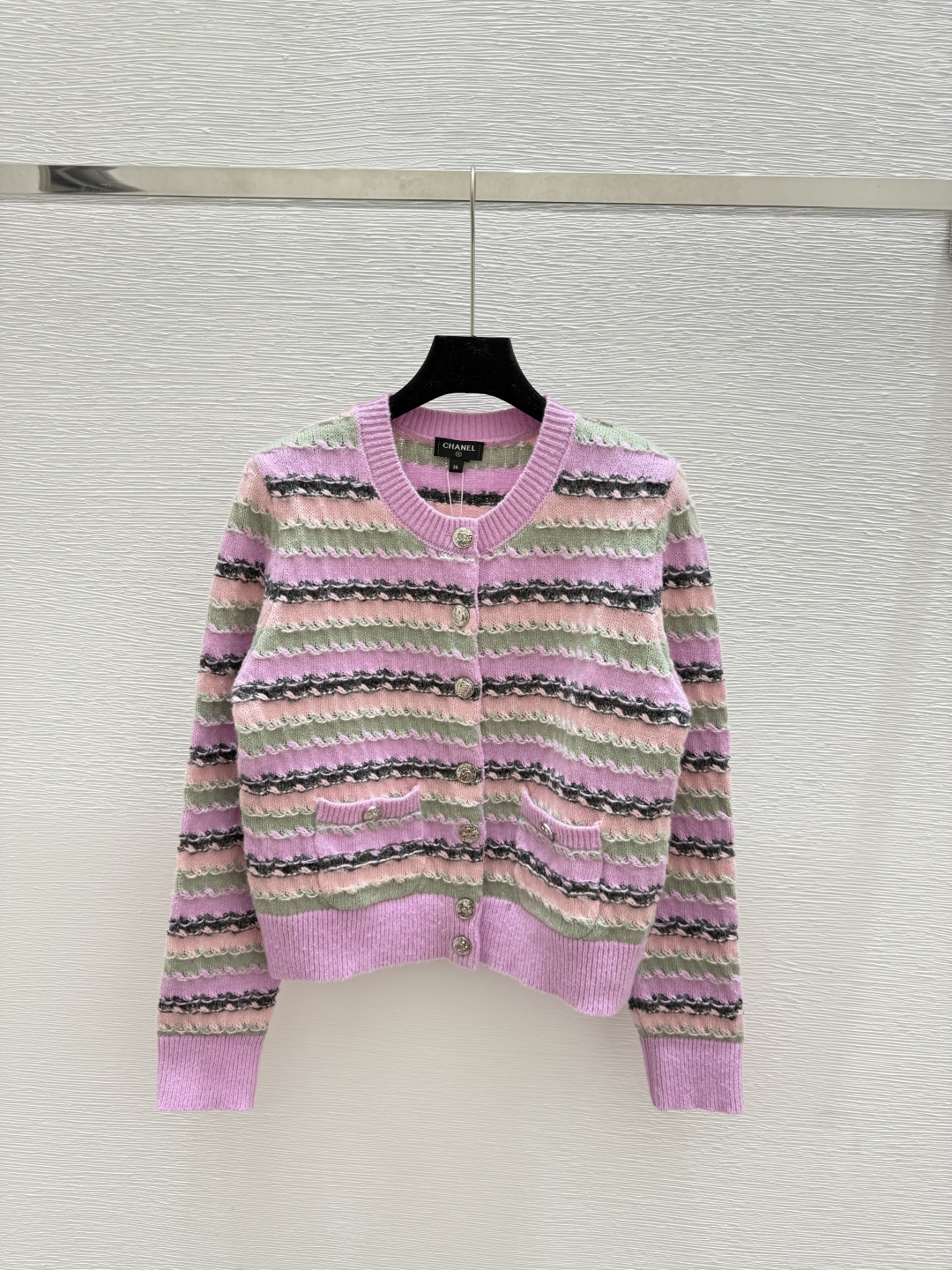 NO:475048,CH Home Early Autumn New Contrast Striped Round Neck Knitted Long Sleeve Cardigan Color Purple Size 36.38.40, Alexander Wang19860909CH家 早秋新款 撞色条纹圆领针织长袖开衫 颜色紫色 尺码36.38.40,,alexander wang,Women's clothing