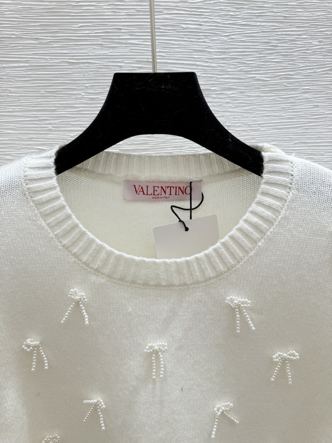 Valentino Wool Knit Top with Pearl Butterfly Detail - Elegant Short Sleeve 7 cmp i1756197062409 2920 0 5