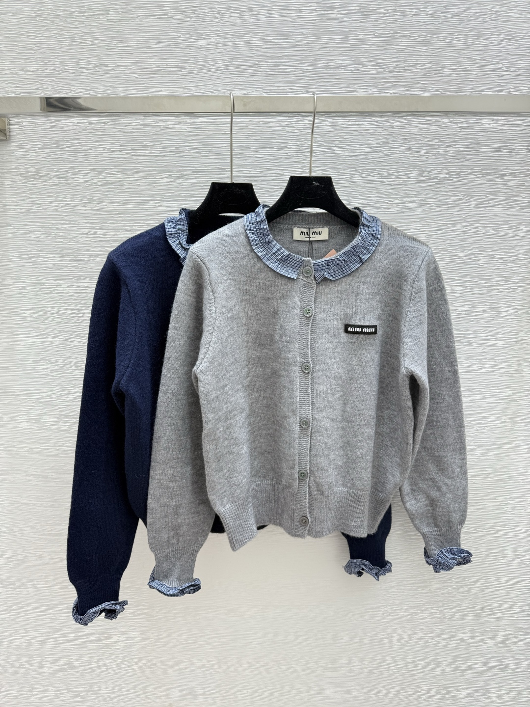 NO:478473,M Home Early Autumn New Style Lace Round Neck Knitted Long Sleeve Cardigan Color Gray Royal Blue Size 36.38.40, Alexander Wang19860909M家 早秋新款 花边圆领针织长袖开衫 颜色灰色 宝蓝 尺码36.38.40,,alexander wang,Women's clothing