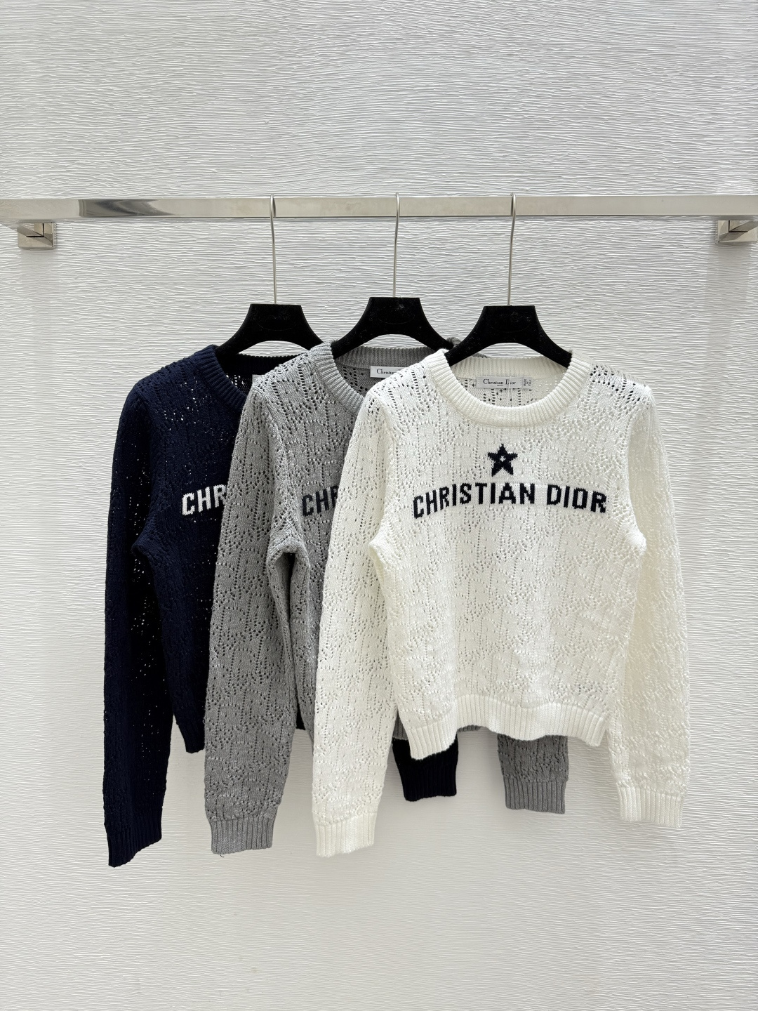 NO:479868,D Home Early Autumn New Style Five-pointed Star Letter Hollow Round Neck Knitted Long Sleeve Color White Gray Royal Blue Size 36.38.40, Dior, Alexander wang19860909D家 早秋新款 五角星字母镂空圆领针织长袖 颜色白色 灰色 宝蓝 尺码36.38.40,,dior,alexander wang,Women's clothing