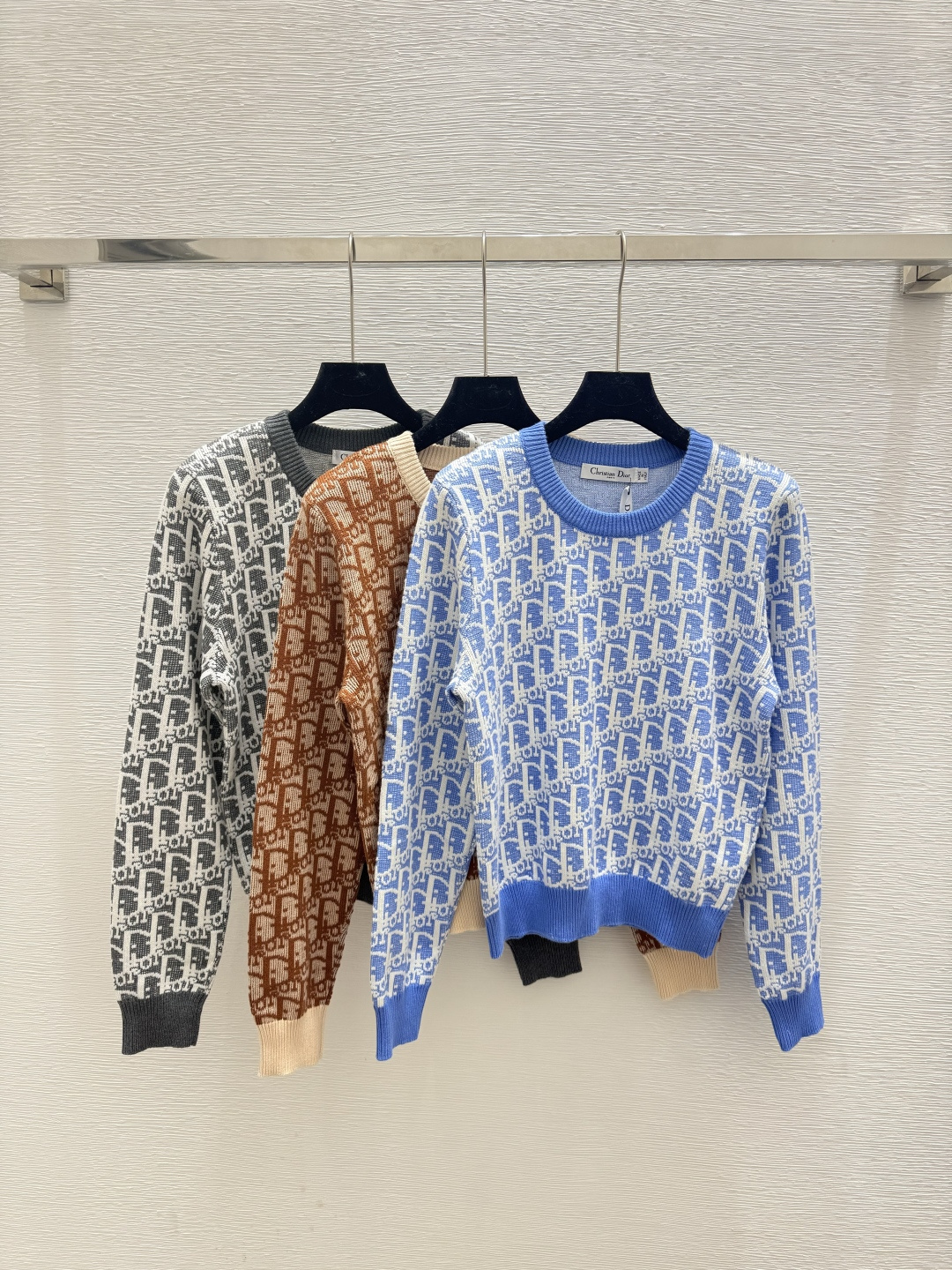 NO:479851,D Home Early Autumn New Style, Presbyterian Letters Round Neck Knitted Long Sleeve Color Blue Coffee Gray Size 36.38.40, Dior, Alexander wang19860909D家 早秋新款 老花字母圆领针织长袖 颜色蓝色 咖啡 灰色 尺码36.38.40,,dior,alexander wang,Women's clothing