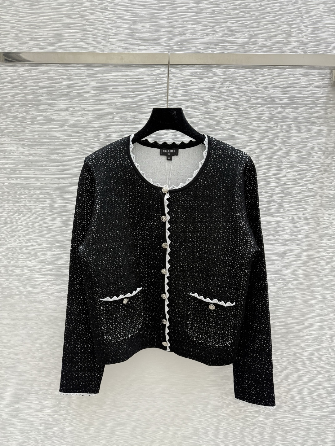 NO:483487,CH Home Early Autumn New Contrast Color Lace Knitted Long Sleeve Cardigan Color Black Size 36.38.40, Alexander wang19860909CH家 早秋新款 撞色花边针织长袖开衫 颜色黑色 尺码36.38.40,,alexander wang,Women's clothing