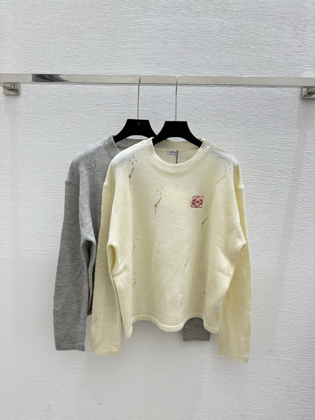 NO:483425,LO Home Early Autumn New Style Solid Color Simple Round Neck Knitted Long Sleeve Color White Gray Size 36.38.40, Alexander Wang19860909LO家 早秋新款 纯色简约圆领针织长袖 颜色白色 灰色 尺码36.38.40,,alexander wang,Women's clothing