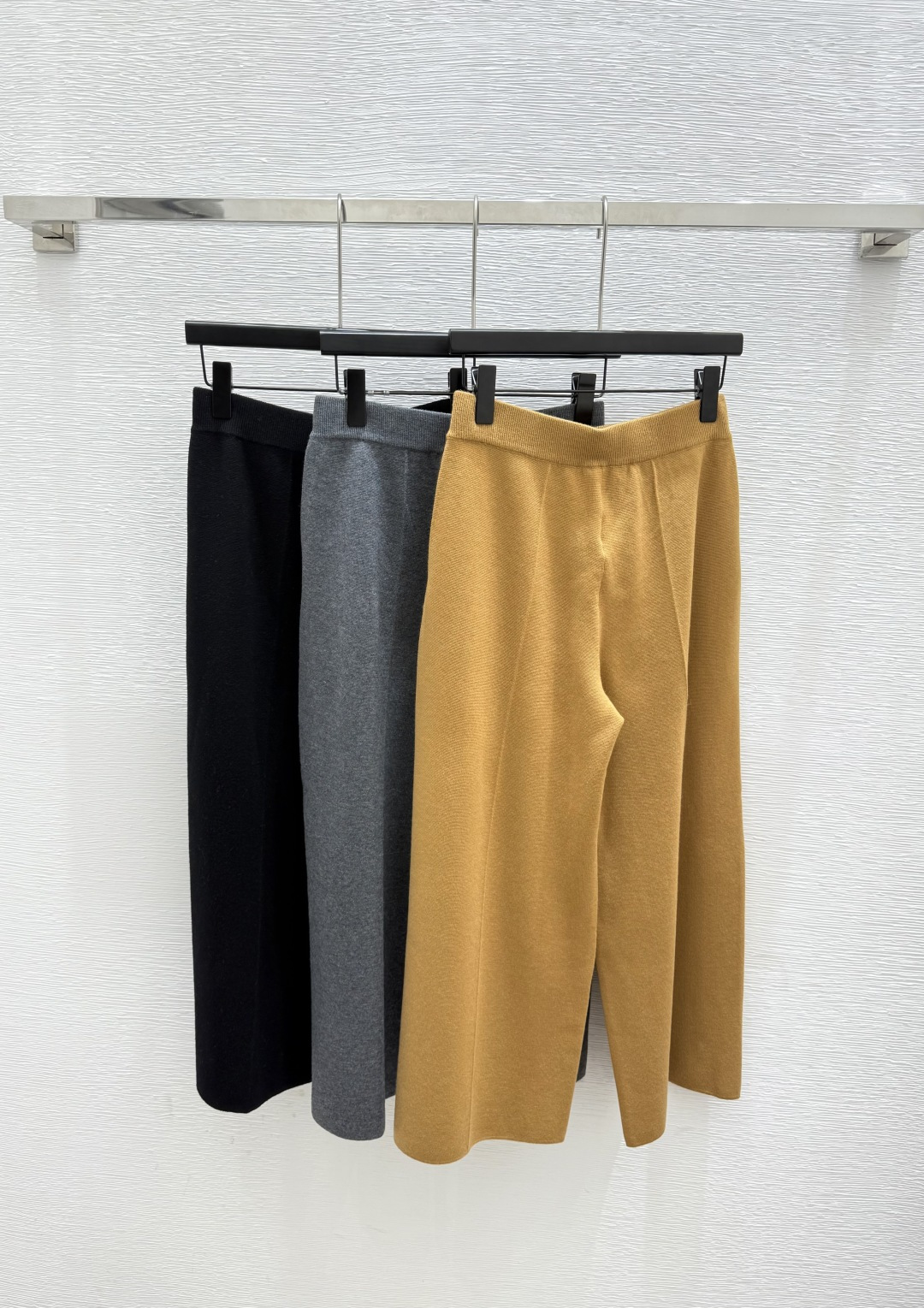 NO:486411,LP Home Early Autumn New Style Solid Color Simple Knitted Trousers Color Coffee Gray Black Size 36.38.40, Loro Piana, Alexander Wang19860909LP家 早秋新款 纯色简约针织长裤 颜色咖啡 灰色 黑色 尺码36.38.40,,loro piana,alexander wang,Women's clothing