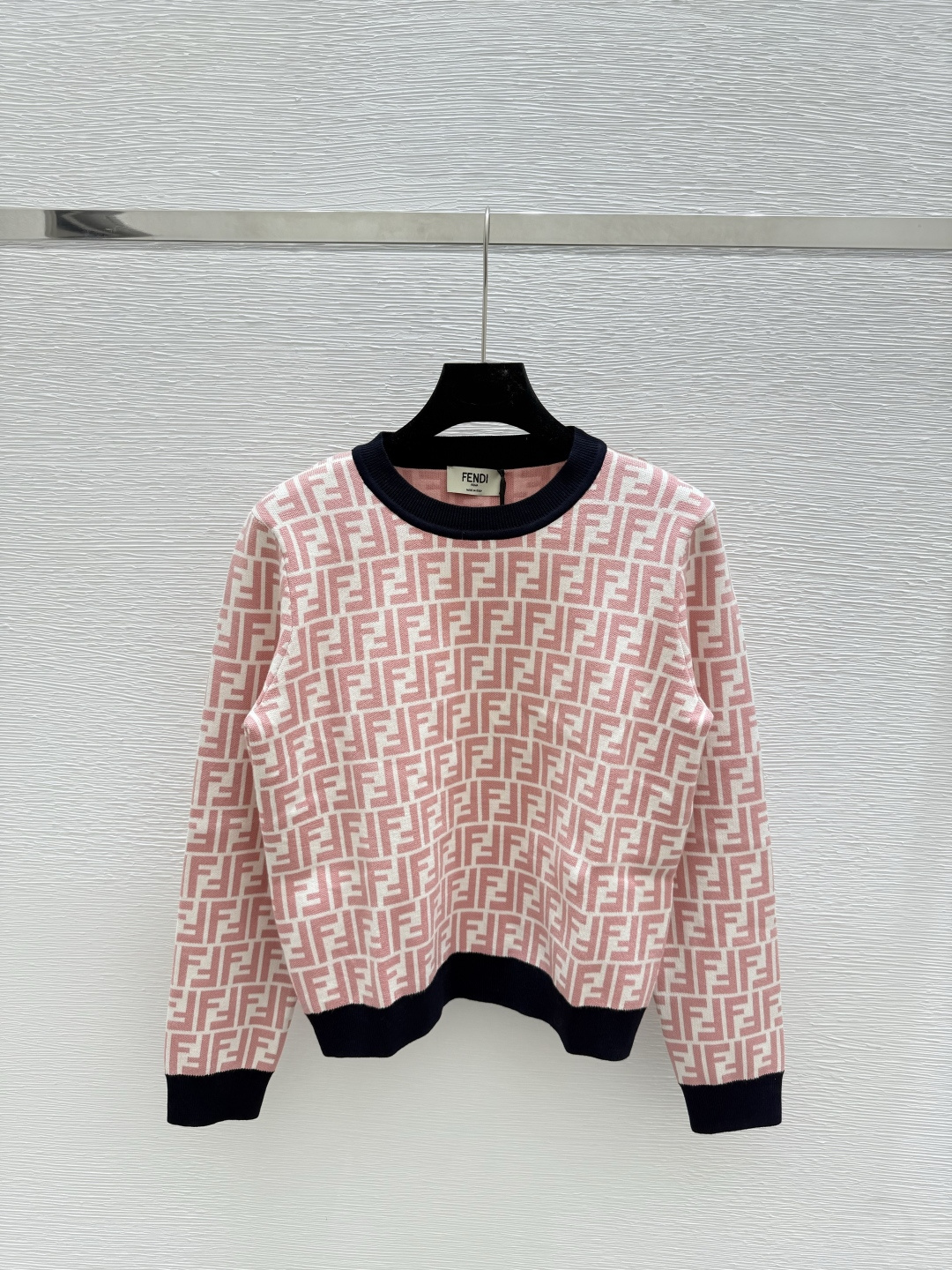 NO:487512,F Home Early Autumn New Style, Old Flower Letter Round Neck Knitted Long Sleeve Color Red Size 36.38.40, Fendi, Alexander Wang19860909F家 早秋新款 老花字母圆领针织长袖 颜色红色 尺码36.38.40,,fendi,alexander wang,Women's clothing