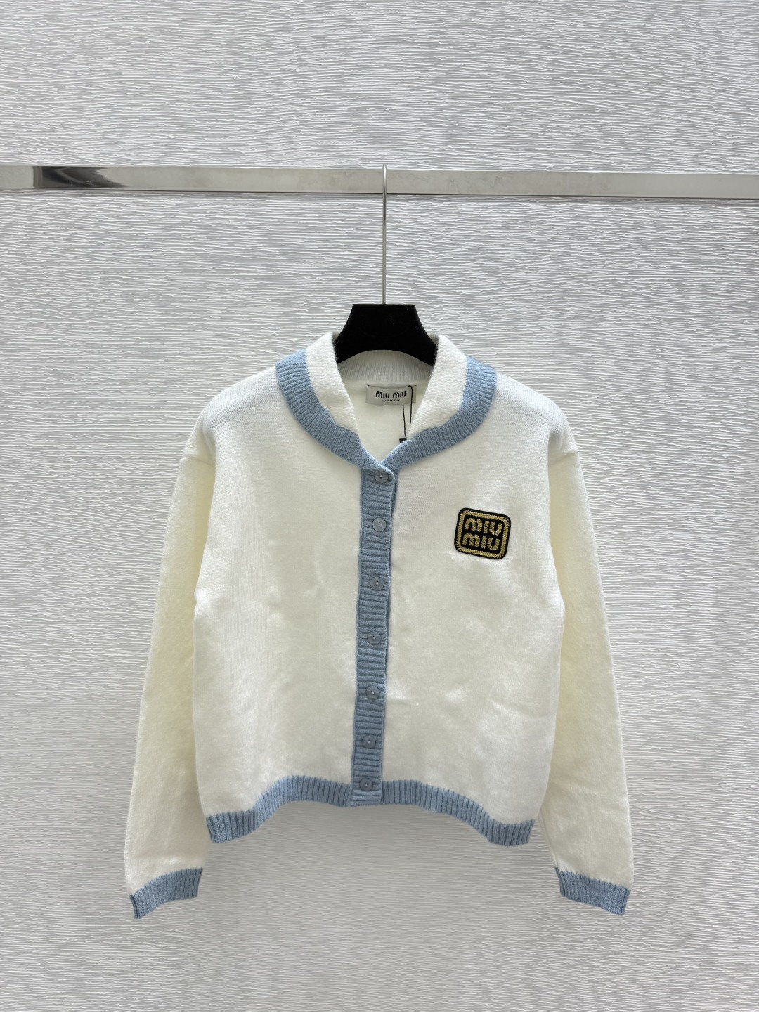 NO:489006,M Home Early Autumn New Color Block Lapel Knitted Long Sleeve Cardigan Color White Size 36.38.40, Alexander Wang19860909M家 早秋新款 拼色翻领针织长袖开衫 颜色白色 尺码36.38.40,,alexander wang,Women's clothing