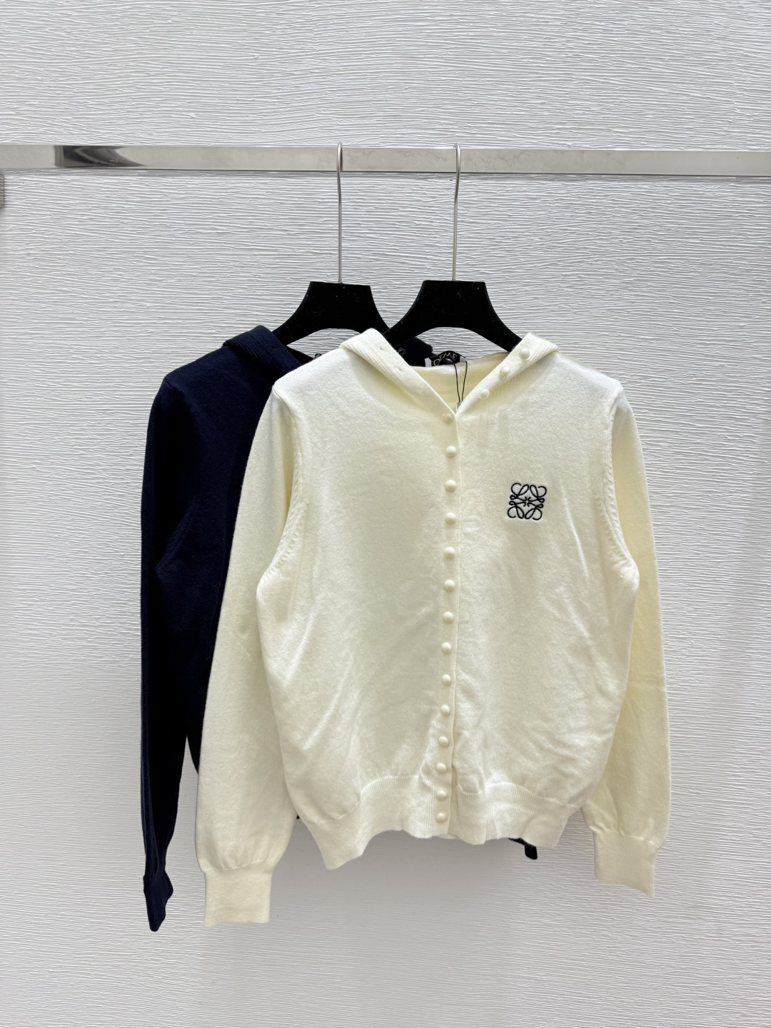 NO:489043,LO Home Early Autumn New Hooded Knitted Long Sleeve Cardigan Color White Royal Blue Size 36.38.40, Hats,alexander wang19860909LO家 早秋新款 连帽针织长袖开衫 颜色白色 宝蓝 尺码36.38.40,,hats,alexander wang,Women's clothing