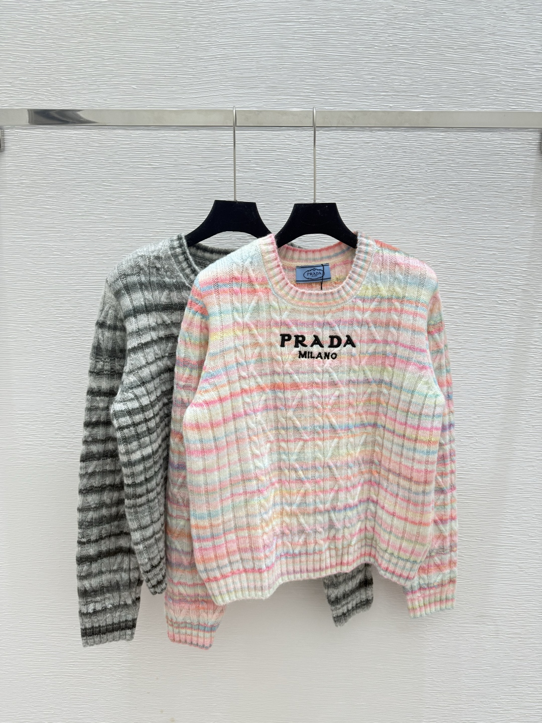 NO:492485,P home, early autumn new style, contrasting striped round neck knitted long sleeves, color pink, gray, size 36.38.40,,alexander wang19860909P家 早秋新款 撞色条纹圆领针织长袖 颜色粉色 灰色 尺码36.38.40,,alexander wang,Women's clothing