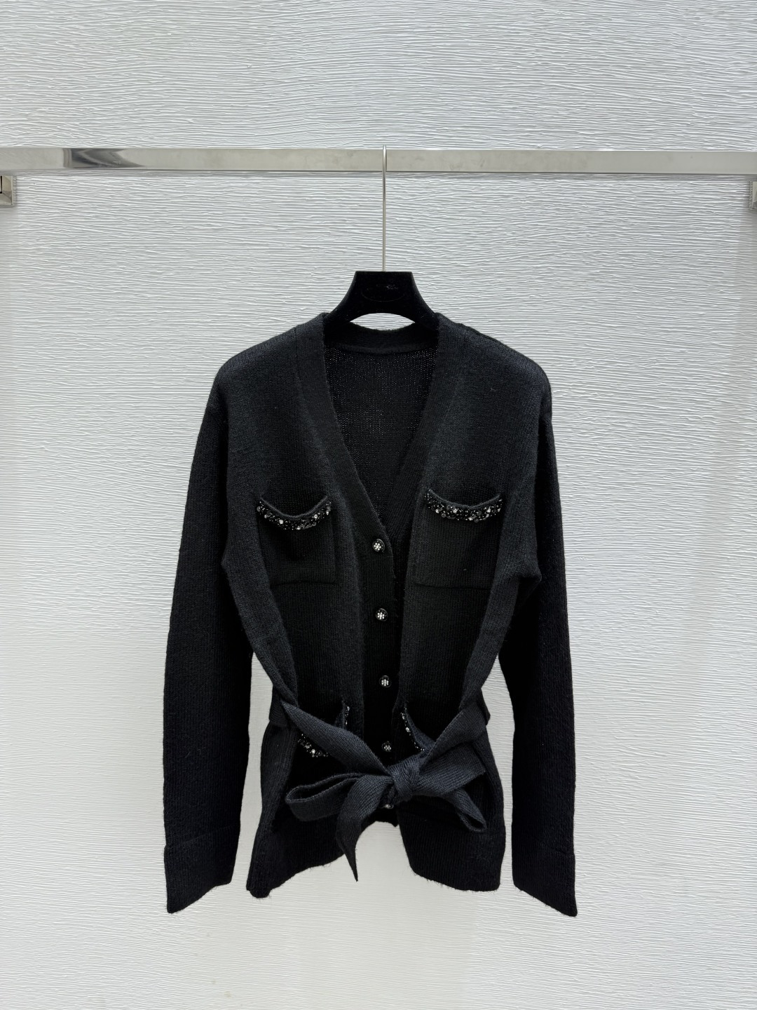 NO:492319,CH Home Early Autumn New Beaded Strap V-neck Knitted Long Sleeve Cardigan Color Black Size 36.38.40, Alexander wang19860909CH家 早秋新款 钉珠绑带V领针织长袖开衫 颜色黑色 尺码36.38.40,,alexander wang,Women's clothing