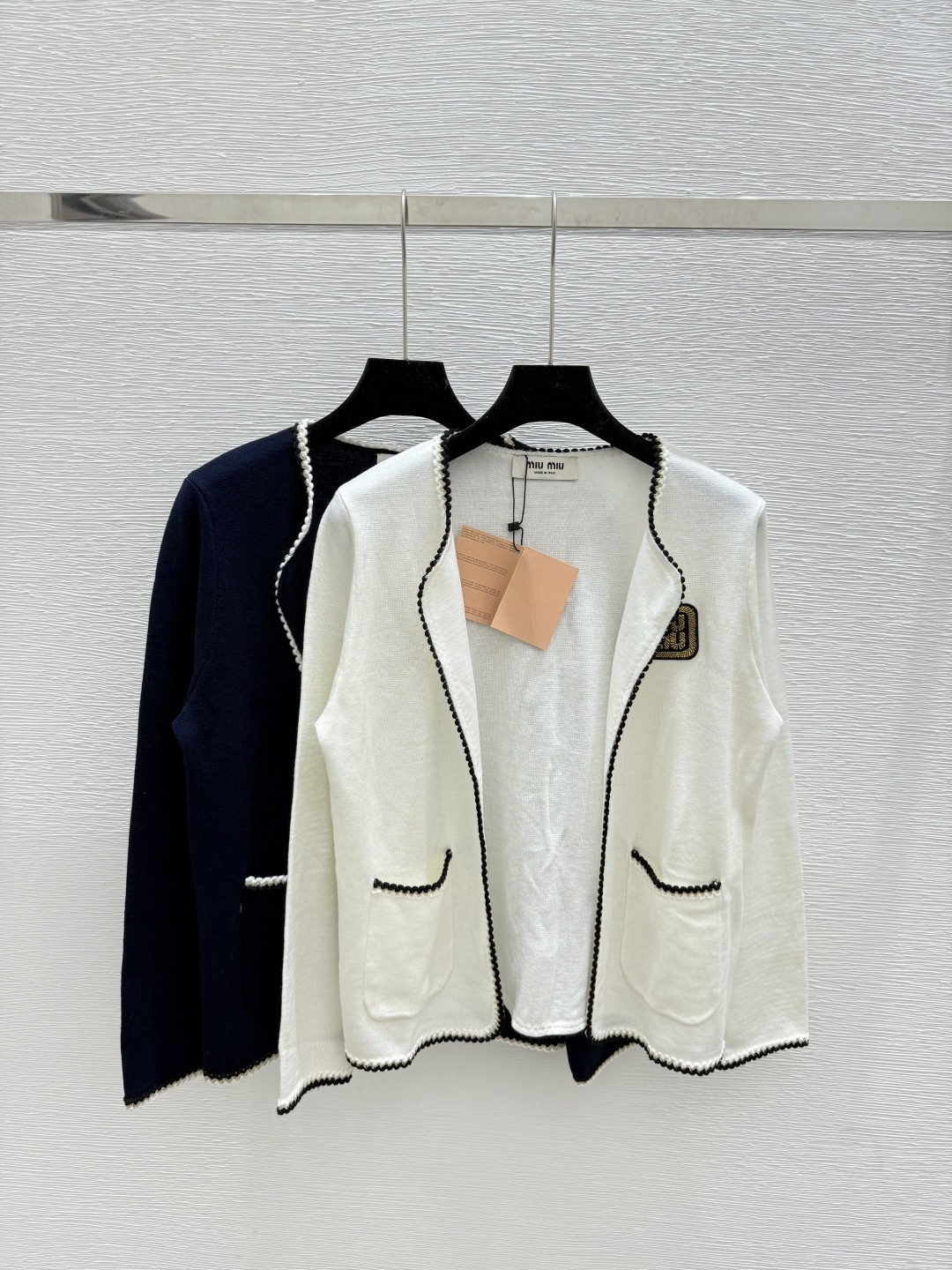 NO:492358,M Home Early Autumn New Contrast Color Lace Knitted Long Sleeve Cardigan Color White Royal Blue Size 36.38.40, Alexander Wang19860909M家 早秋新款 撞色花边针织长袖开衫 颜色白色 宝蓝 尺码36.38.40,,alexander wang,Women's clothing