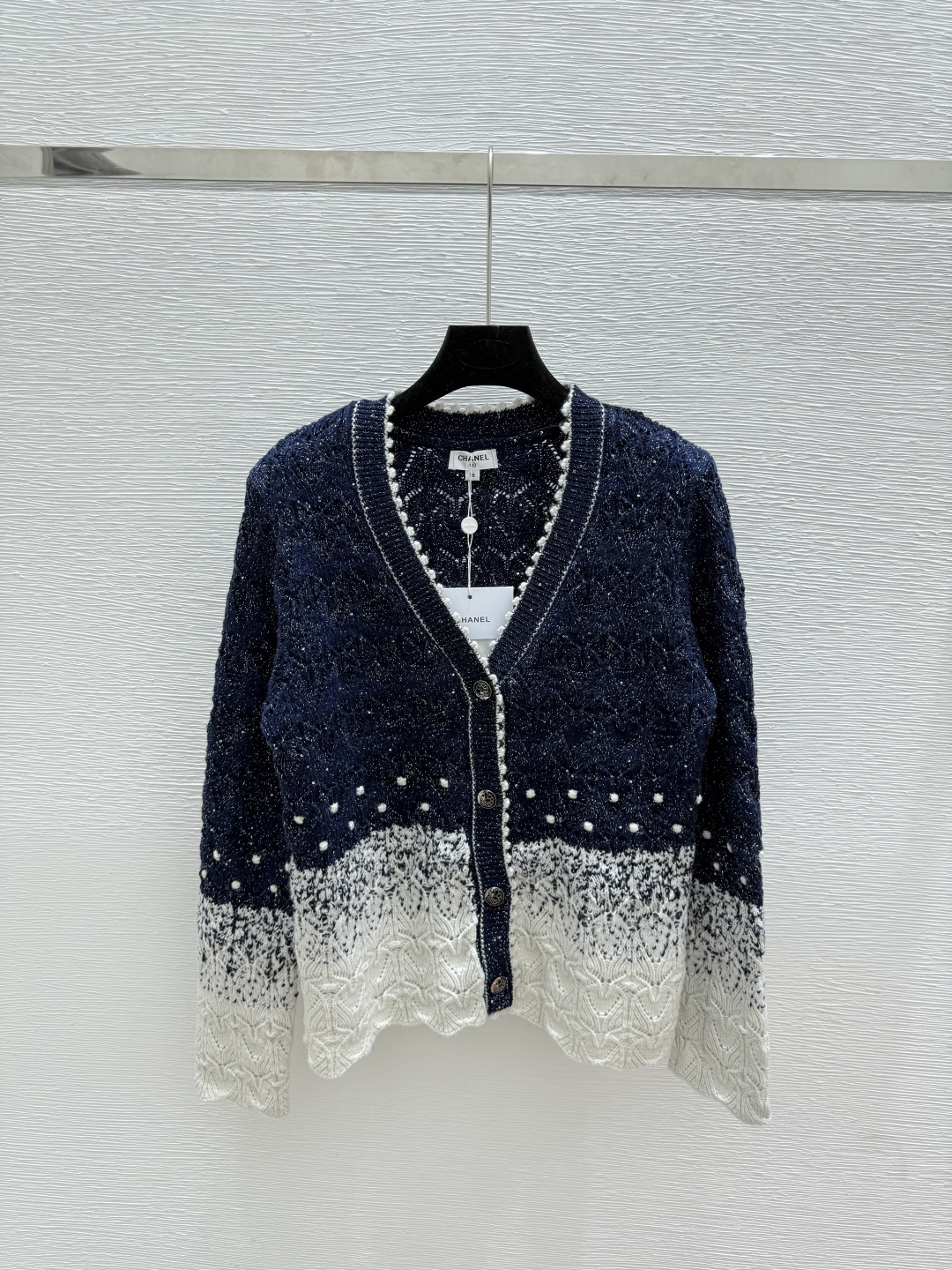 NO:494314,CH Home Early Autumn New Gradient Beaded Hollow V-neck Knitted Long Sleeve Cardigan Color Royal Blue Size 36.38.40, Alexander Wang19860909CH家 早秋新款 渐变珠片镂空V领针织长袖开衫 颜色宝蓝 尺码36.38.40,,alexander wang,Women's clothing
