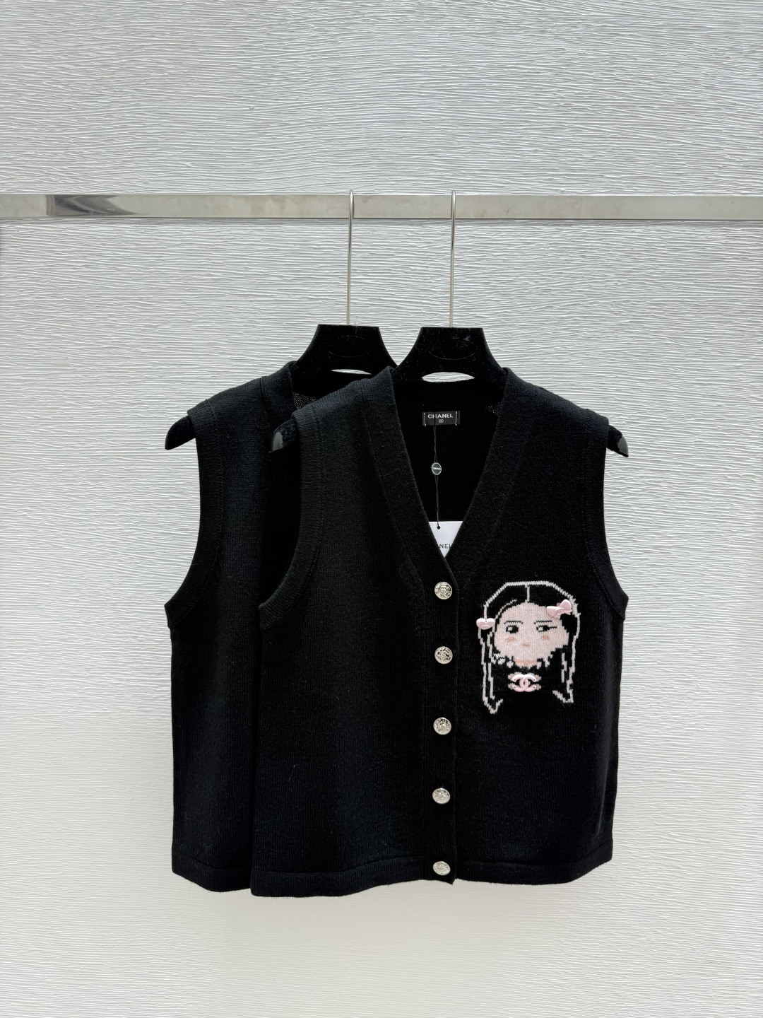 NO:494306,CH Home Summer New Style Cartoon Print V-neck Knitted Vest Cardigan Color Pink Blue Size 36.38.40, Alexander Wang19860909CH家 夏季新款 卡通印花V领针织背心开衫 颜色粉色 蓝色 尺码36.38.40,,alexander wang,Women's clothing