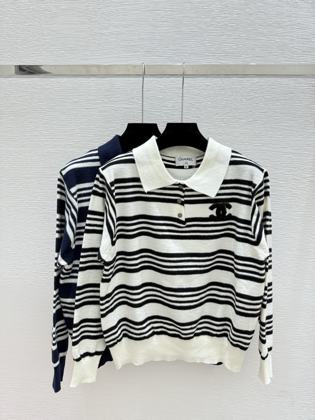 NO:497318,CH Home Early Autumn New Contrast Striped Lapel Knitted Long Sleeve Color White Royal Blue Size 36.38.40, Alexander Wang19860909CH家 早秋新款 撞色条纹翻领针织长袖 颜色白色 宝蓝 尺码36.38.40,,alexander wang,Women's clothing