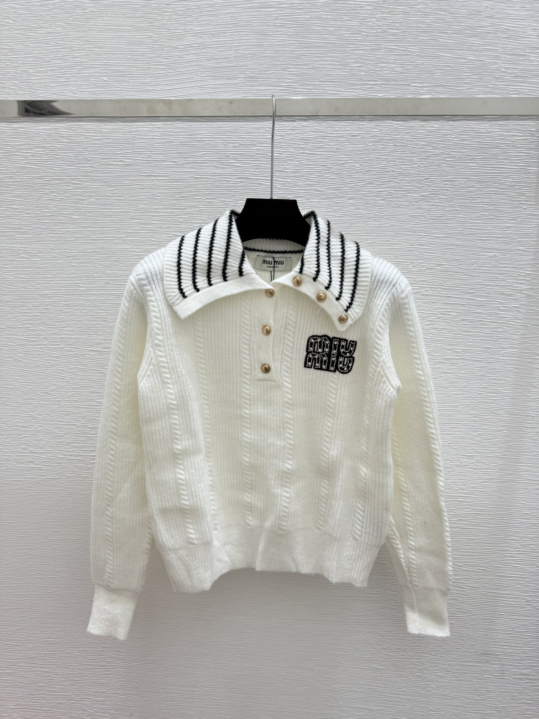 NO:497362,M Home Early Autumn New Striped Lapel Knitted Long Sleeve Color White Size 36.38.40, Alexander Wang19860909M家 早秋新款 条纹翻领针织长袖 颜色白色 尺码36.38.40,,alexander wang,Women's clothing