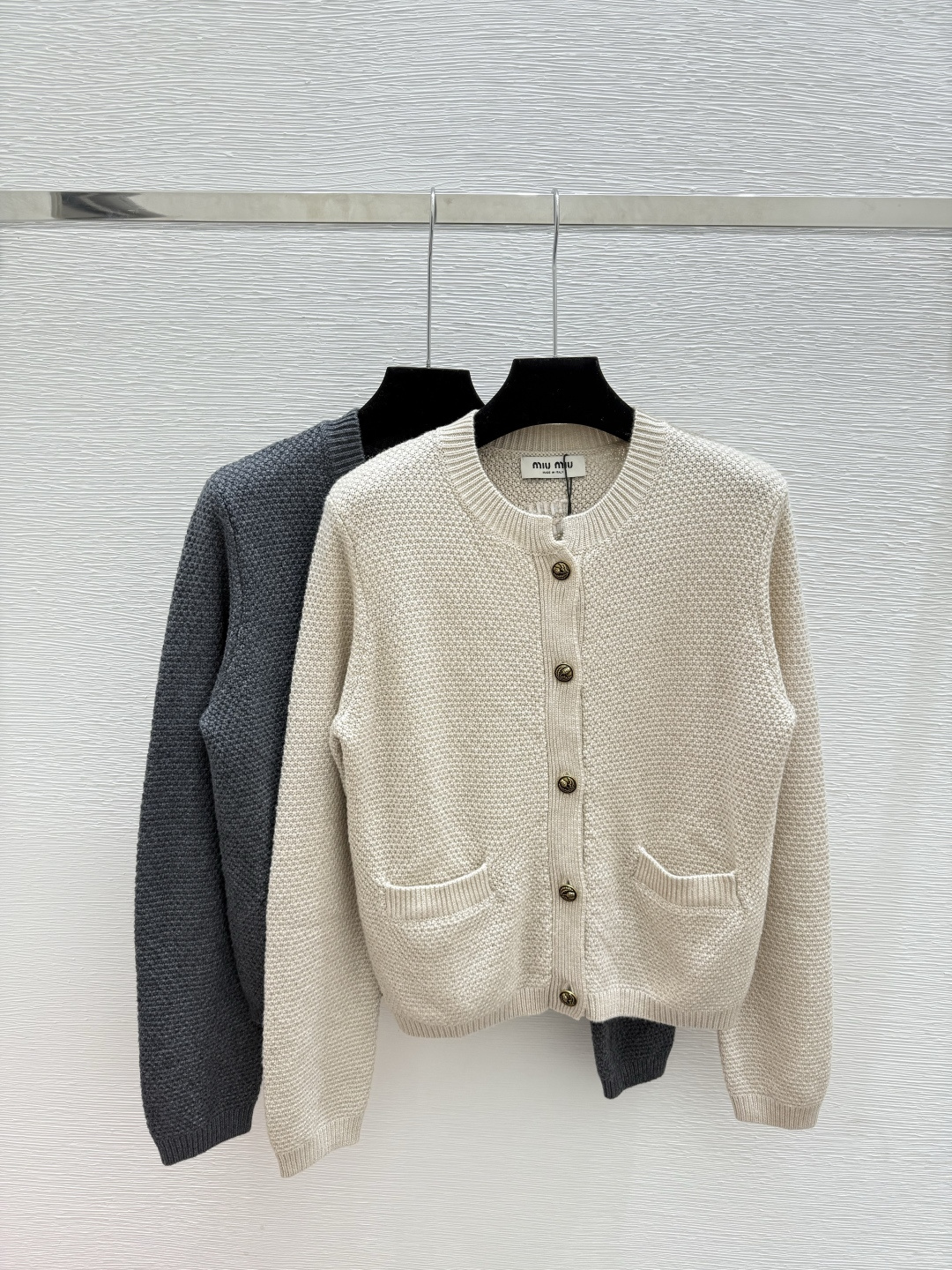 NO:499049,M Home Early Autumn New Style Solid Color Simple Round Neck Knitted Long Sleeve Cardigan Color Oats Gray Size 36.38.40, Alexander wang19860909M家 早秋新款 纯色简约圆领针织长袖开衫 颜色燕麦 灰色 尺码36.38.40,,alexander wang,Women's clothing