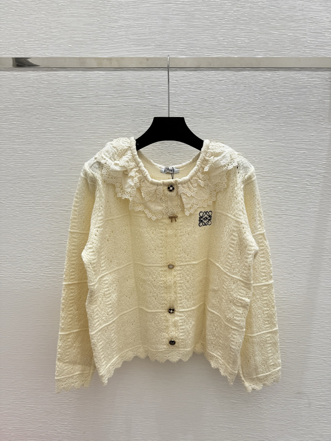 NO:499060,LO Home Early Autumn New Style Lace Hollow Round Neck Knitted Long Sleeve Color Apricot Size 36.38.40,,alexander wang19860909LO家 早秋新款 花边镂空圆领针织长袖 颜色杏色 尺码36.38.40,,alexander wang,Women's clothing