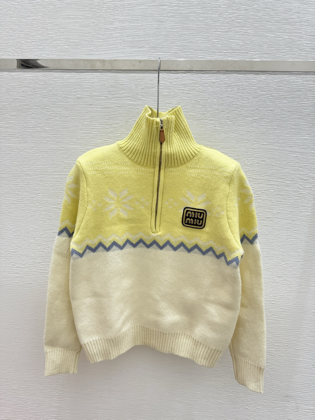 NO:499054,M Home Early Autumn New Color Block Floral Jacquard High Neck Knit Long Sleeve Color Yellow Size 36.38.40, Alexander Wang19860909M家 早秋新款 拼色花卉提花高领针织长袖 颜色黄色 尺码36.38.40,,alexander wang,Women's clothing