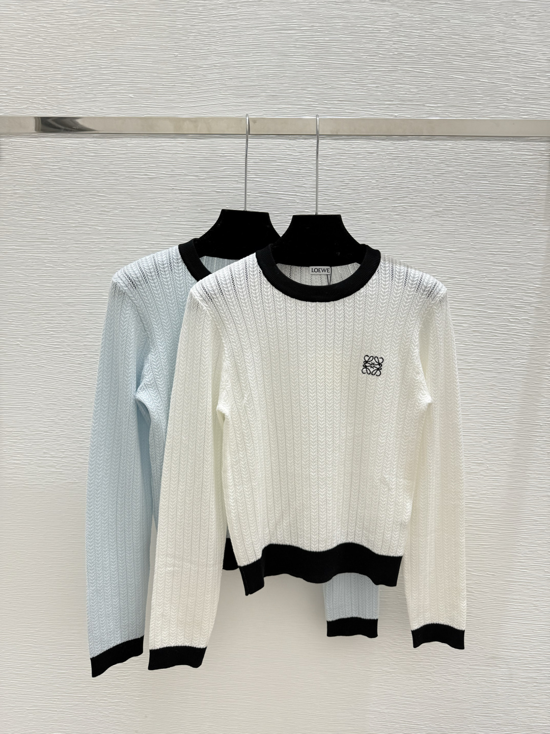 NO:502300,LO Home Early Autumn New Style Color-blocked Hollow Round Collar Knitted Long Sleeve Color White Blue Size 36.38.40,,alexander wang19860909LO家 早秋新款 拼色镂空圆领针织长袖 颜色白色 蓝色 尺码36.38.40,,alexander wang,Women's clothing