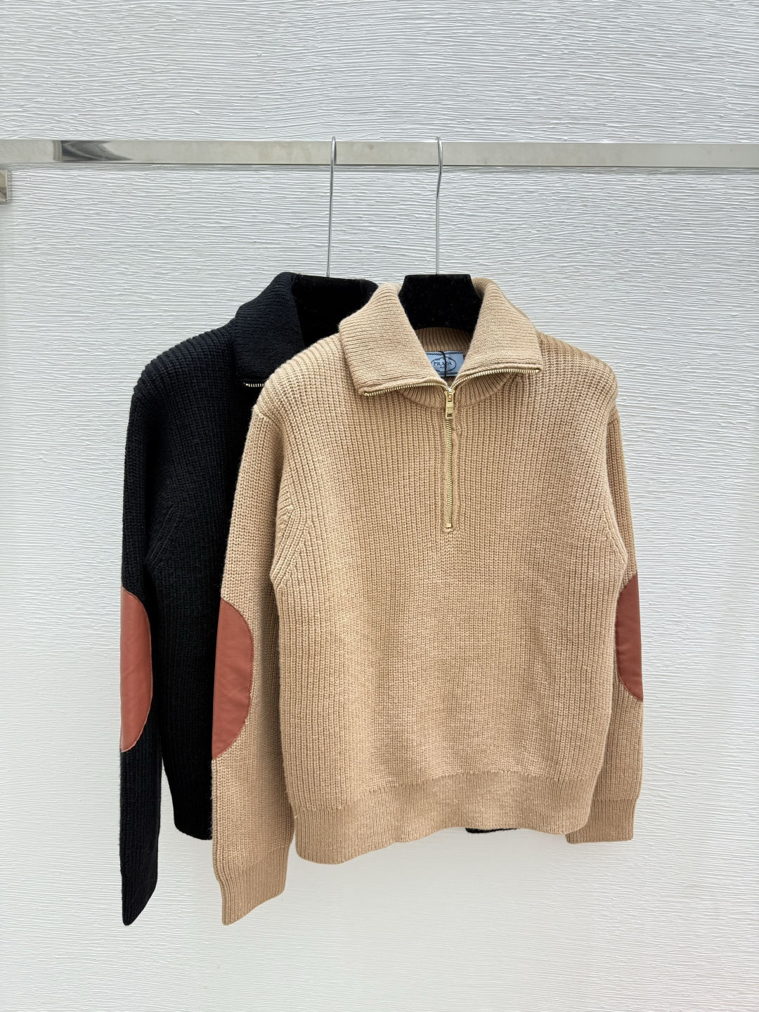 NO:502273,P home, early autumn new style, solid color simple lapel knitted long-sleeved cardigan, color khaki, black, size 36.38.40,,alexander wang19860909P家 早秋新款 纯色简约翻领针织长袖开衫 颜色卡其 黑色 尺码36.38.40,,alexander wang,Women's clothing