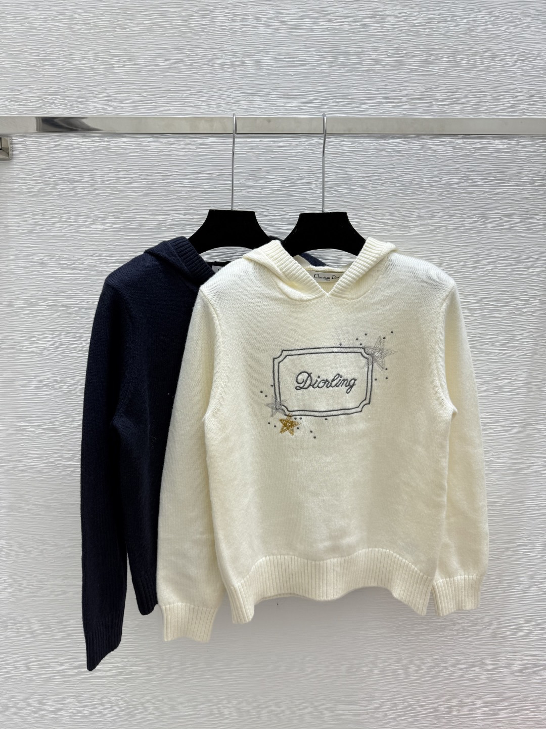 NO:502299,D Home Early Autumn New Hooded Five-pointed Star Letter Knit Long Sleeve Color White Royal Blue Size 36.38.40, Dior, Hats, Alexander wang19860909D家 早秋新款 连帽五角星字母针织长袖 颜色白色 宝蓝 尺码36.38.40,,dior,hats,alexander wang,Women's clothing