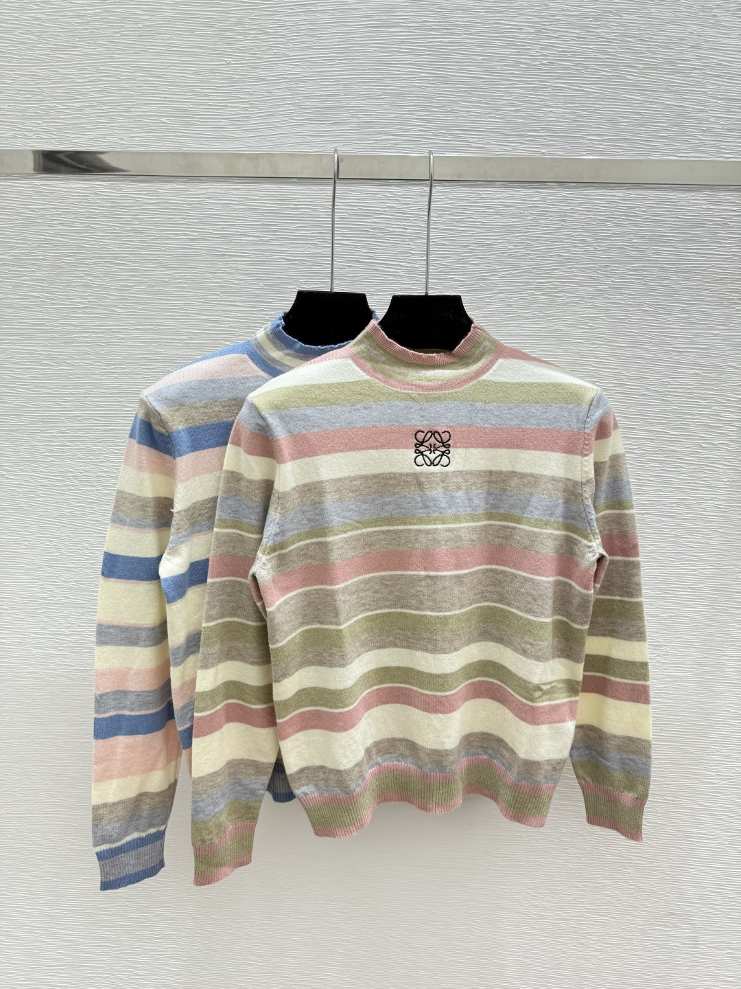 NO:502237,LO Home Early Autumn New Style Contrast Striped High Neck Knit Long Sleeve Color Pink Blue Size 36.38.40,,alexander wang19860909LO家 早秋新款 撞色条纹高领针织长袖 颜色粉色 蓝色 尺码36.38.40,,alexander wang,Women's clothing