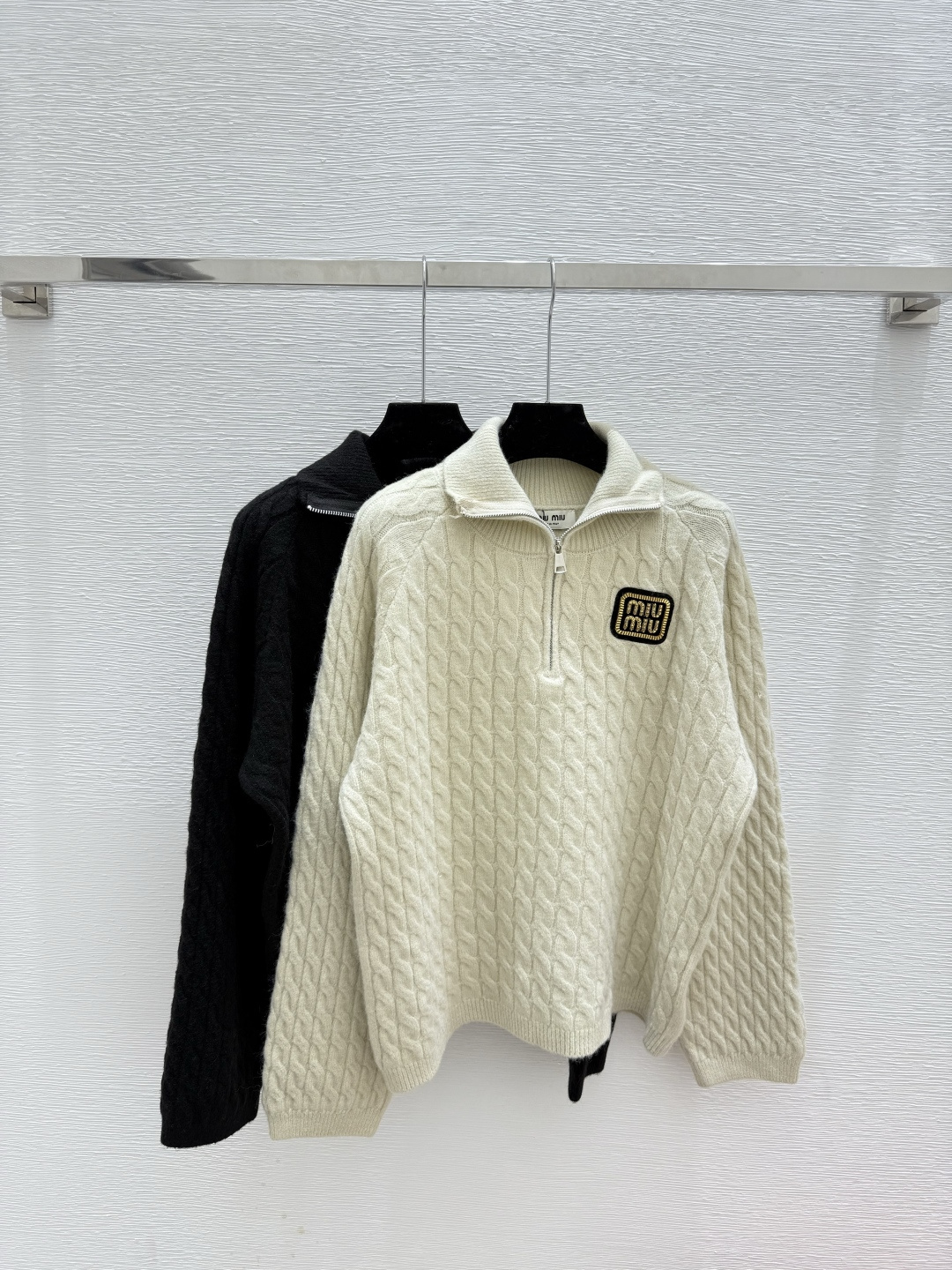 NO:503264,M Home Early Autumn New Style Solid Color Lapel Knitted Long Sleeve Cardigan Color Green Black Size 36.38.40, Alexander Wang19860909M家 早秋新款 纯色翻领针织长袖开衫 颜色绿色 黑色 尺码36.38.40,,alexander wang,Women's clothing