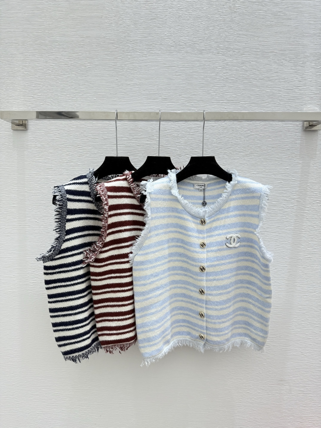 NO:504979,CH Home Summer New Style Contrast Striped Tassel Round Neck Knitted Vest Cardigan Color Blue Red Royal Blue Size 36.38.40, Alexander Wang19860909CH家 夏季新款 撞色条纹流苏圆领针织背心开衫 颜色蓝色 红色 宝蓝 尺码36.38.40,,alexander wang,Women's clothing