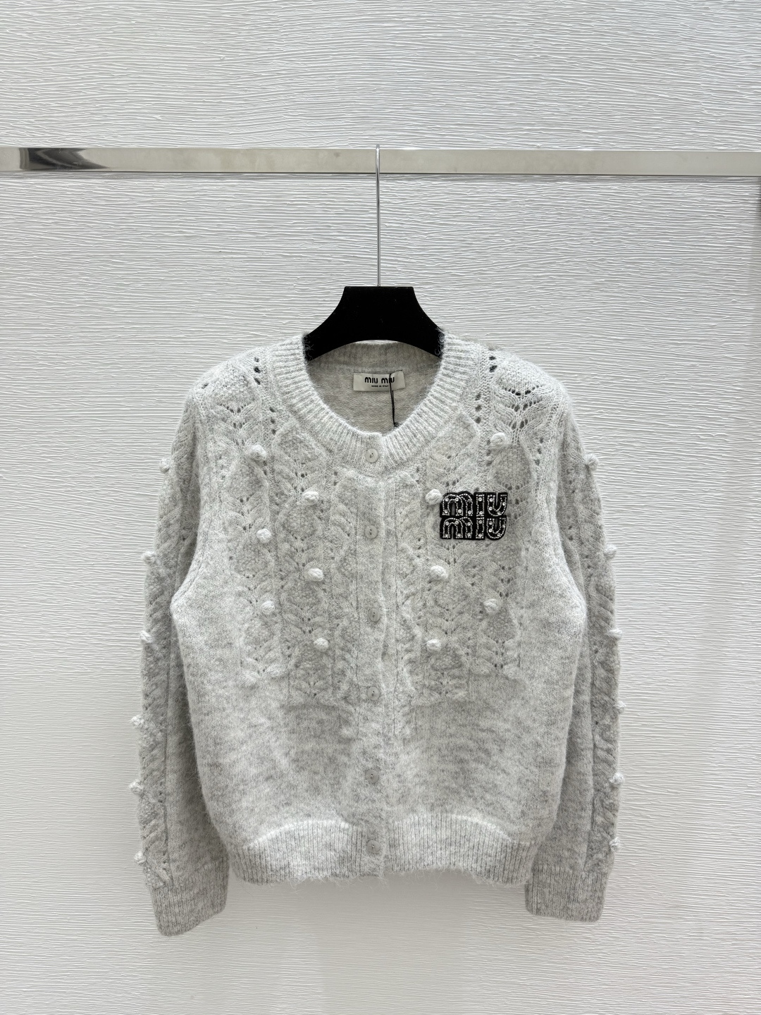 NO:506008,M Home Early Autumn New Three-dimensional Ball Hollow Round Neck Knitted Long Sleeve Cardigan Color Gray Size 36.38.40, Alexander wang19860909M家 早秋新款 立体球球镂空圆领针织长袖开衫 颜色灰色 尺码36.38.40,,alexander wang,Women's clothing
