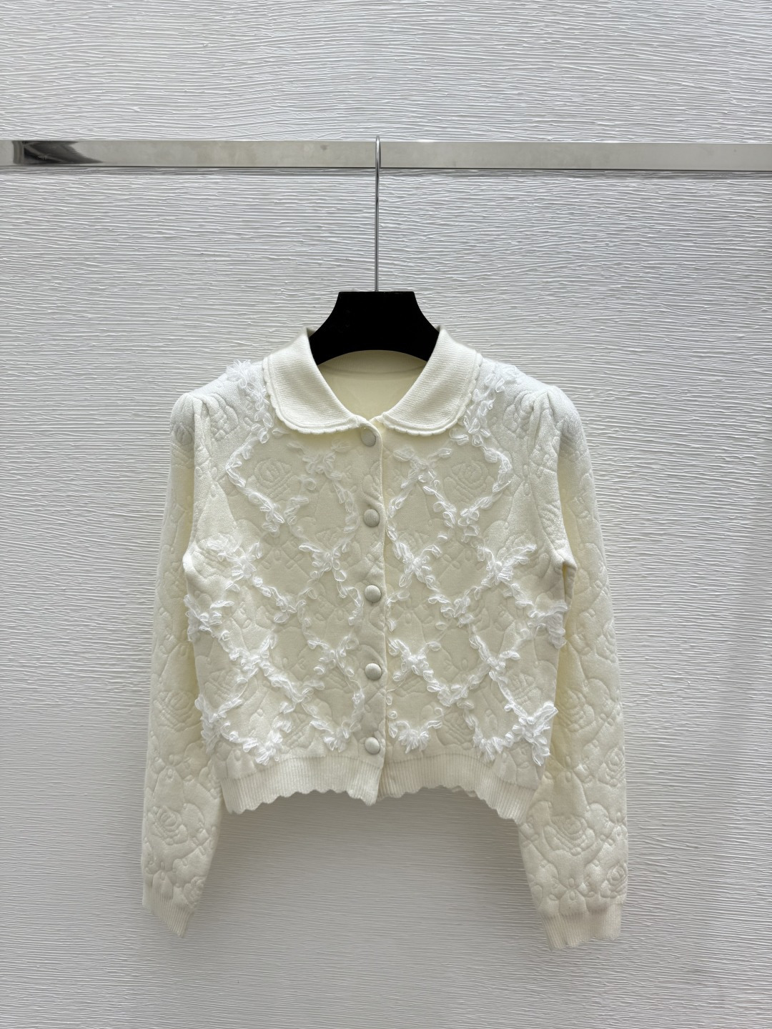 NO:506002,CH Home Early Autumn New Ray Grace Lace Lapel Knitted Long Sleeve Cardigan Color White Size 36.38.40, Alexander wang19860909CH家 早秋新款 菱格蕾丝花边翻领针织长袖开衫 颜色白色 尺码36.38.40,,alexander wang,Women's clothing