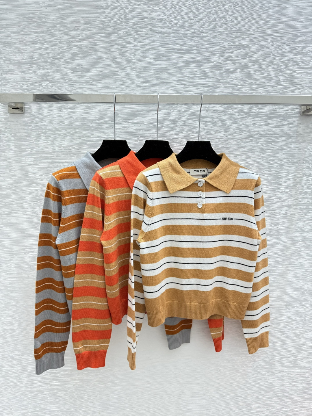 NO:506017,M Home Early Autumn New Contrast Striped Lapel Knitted Long Sleeve Color Khaki Orange Gray Size 36.38.40,,alexander wang19860909M家 早秋新款 撞色条纹翻领针织长袖 颜色卡其 橙色 灰色 尺码36.38.40,,alexander wang,Women's clothing