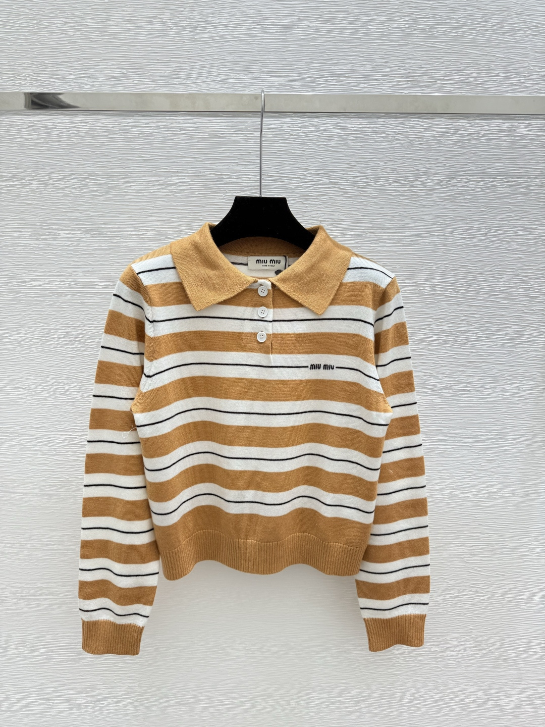 🆕M家🆕 早秋新款 撞色条纹翻领针织长袖颜色：卡其 橙色 灰色尺码：36.38.40