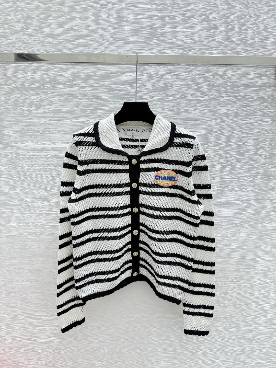 NO:505961,CH Home Early Autumn New Contrast Striped Lapel Hollow Knitted Long Sleeve Cardigan Color White Size 36.38.40, Alexander Wang19860909CH家 早秋新款 撞色条纹翻领镂空针织长袖开衫 颜色白色 尺码36.38.40,,alexander wang,Women's clothing