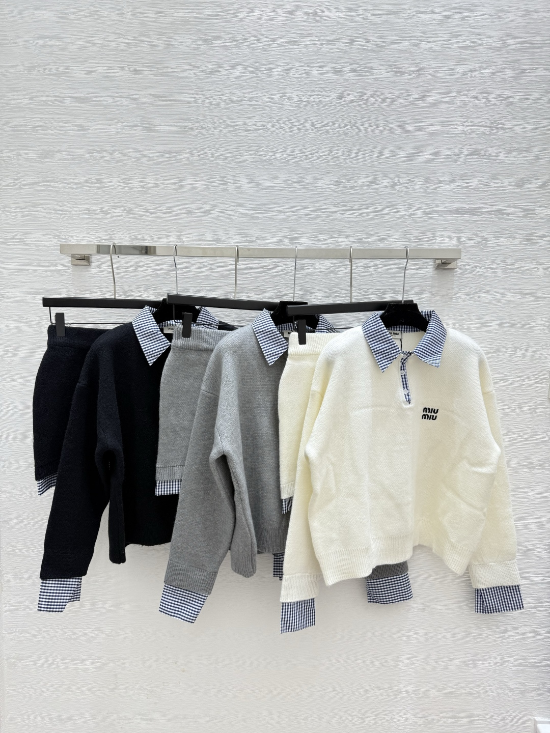NO:505994,M Home New Early Autumn Style Spliced ​​Simple Lapel Knit Set Color White Gray Black Size 36.38.40,,alexander wang19860909M家 早秋新款 拼接简约翻领针织套装 颜色白色 灰色 黑色 尺码36.38.40,,alexander wang,Women's clothing