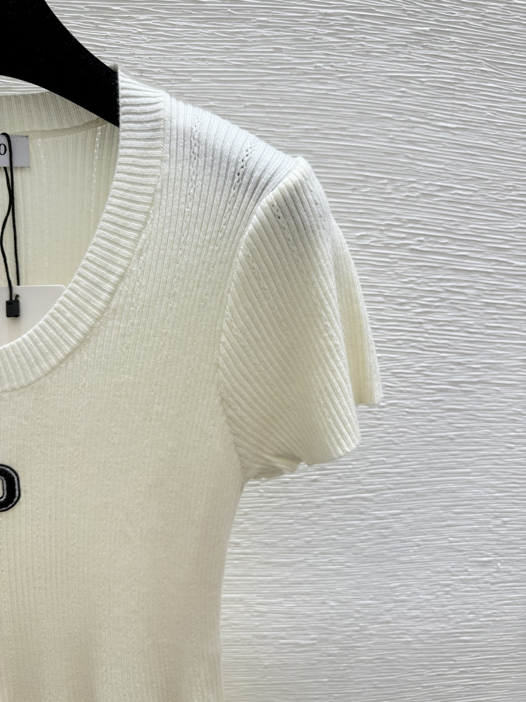 🆕VA家🆕 夏季新款 纯色简约圆领针织连衣裙颜色：白色 黑色尺码：36.38.40