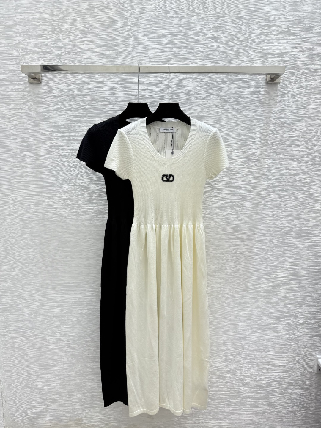 NO:506635,VA Home Summer New Style Solid Color Simple Round Neck Knitted Dress Color White Black Size 36.38.40, Skirts, Alexander Wang19860909VA家 夏季新款 纯色简约圆领针织连衣裙 颜色白色 黑色 尺码36.38.40,,skirts,alexander wang,Women's clothing