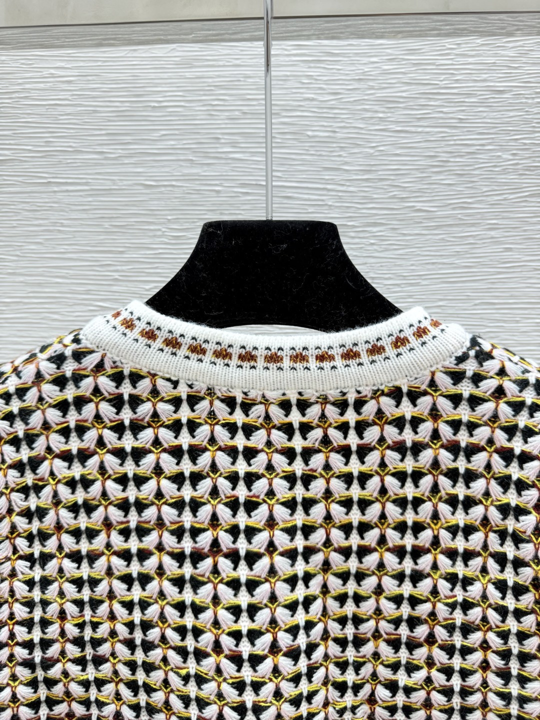 🆕CH家🆕 早秋新款 撞色圆领针织长袖开衫颜色：黑色尺码：36.38.40