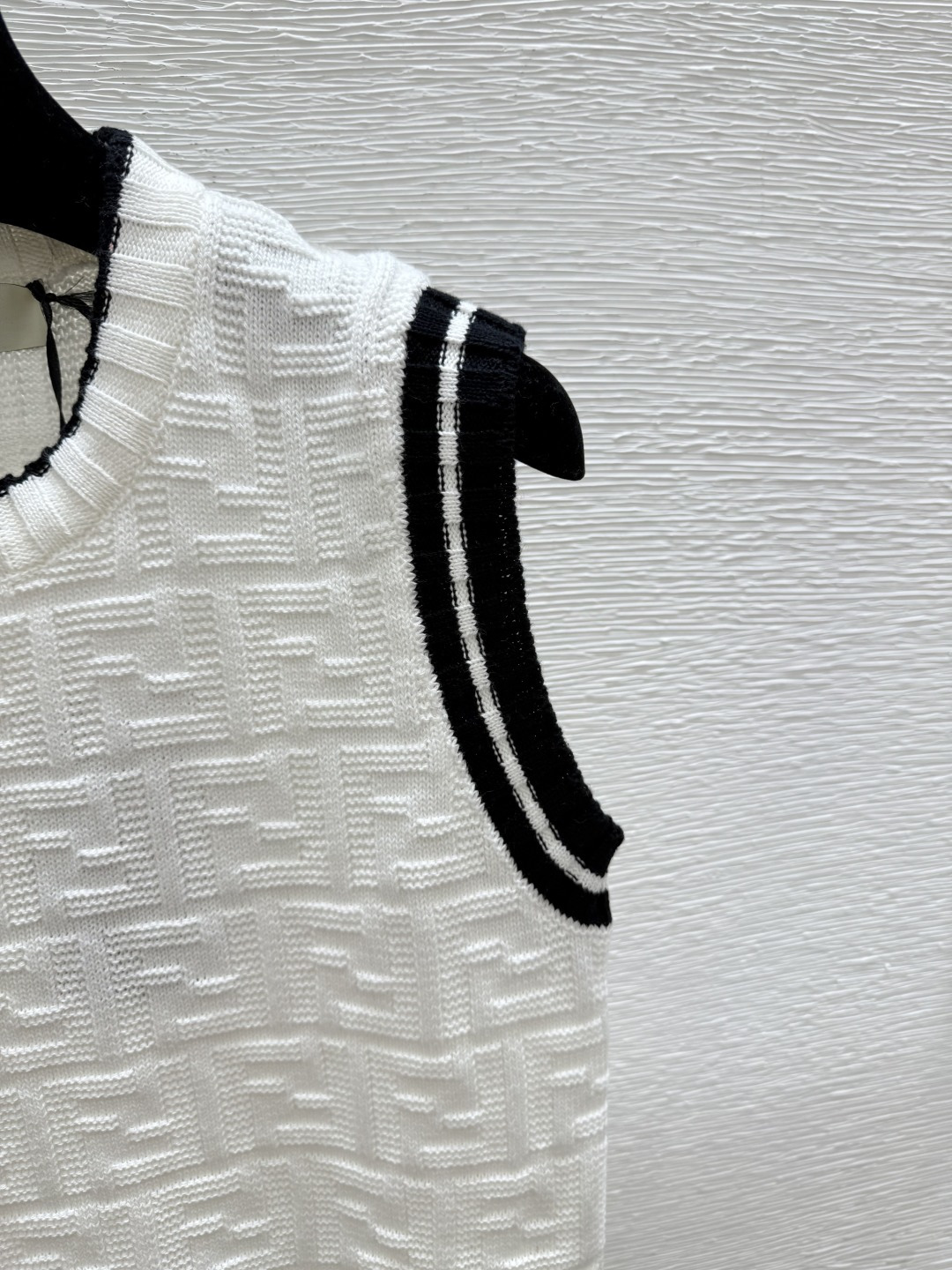 🆕F家🆕 夏季新款 老花字母圆领针织背心颜色：白色 咖啡 黑色尺码：36.38.40